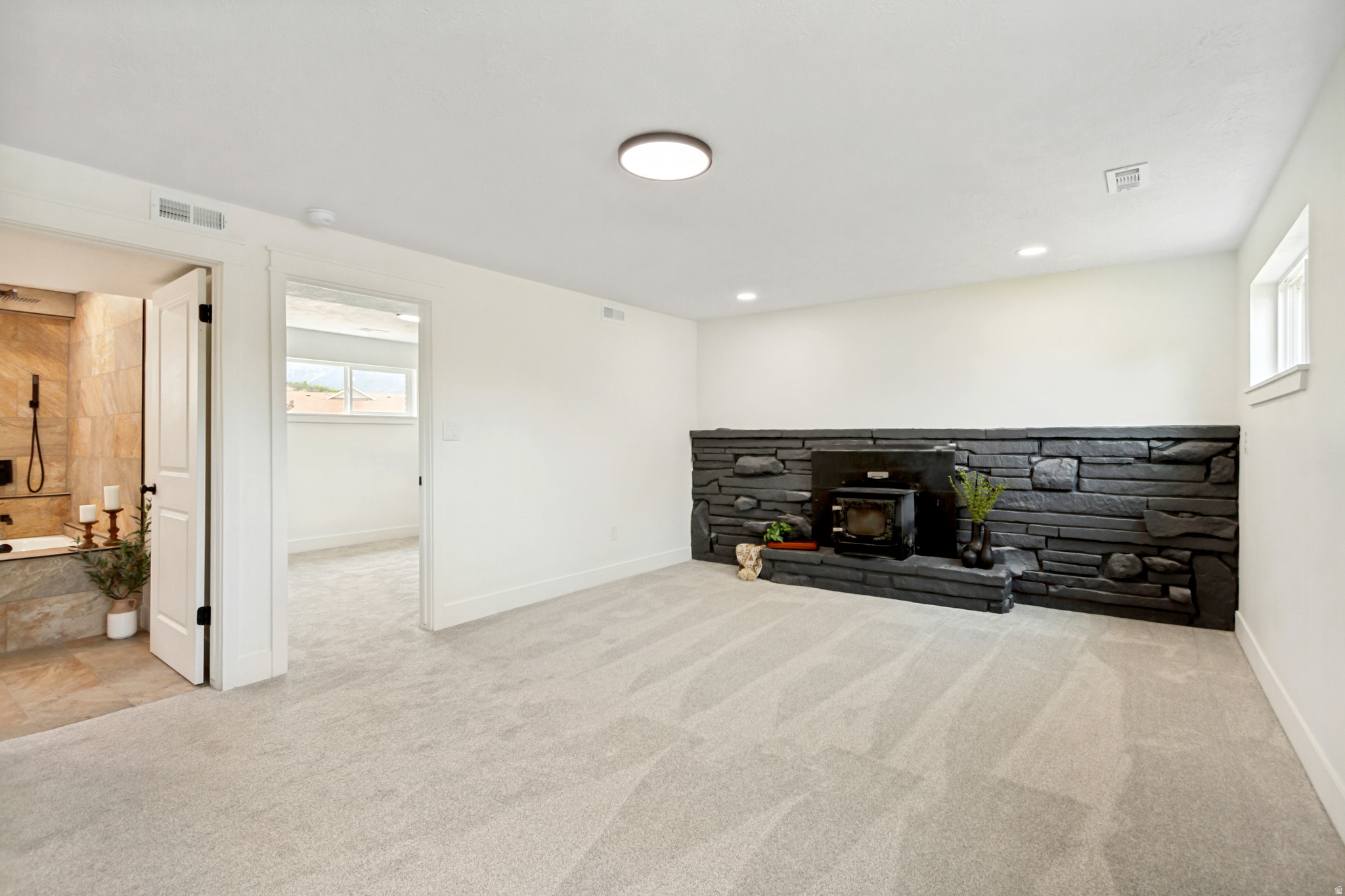 62 S CLARK LN