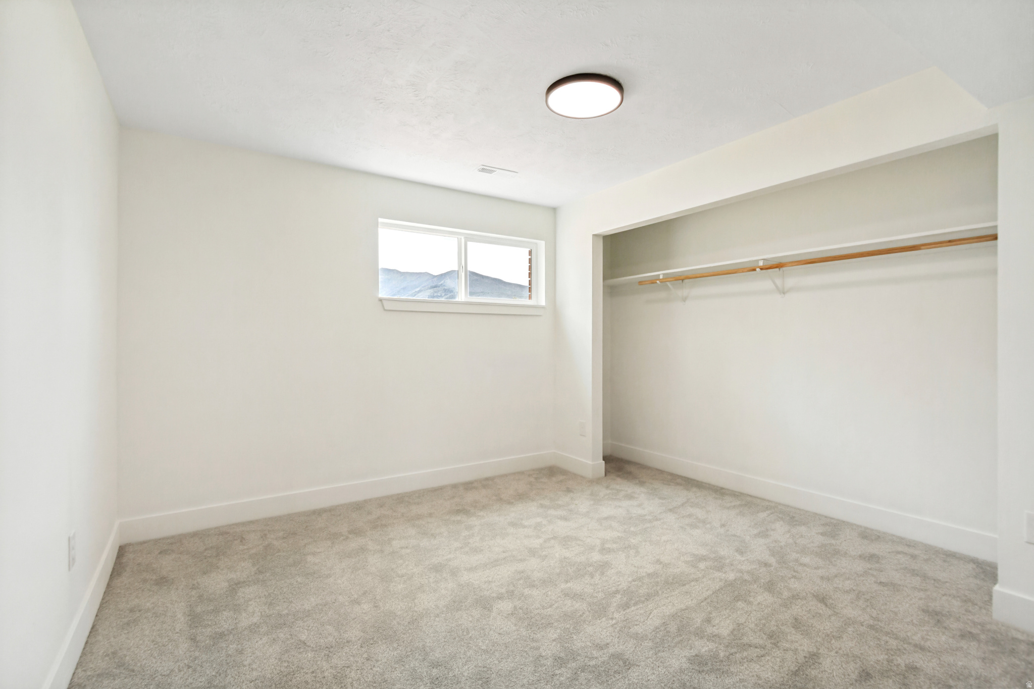 62 S CLARK LN