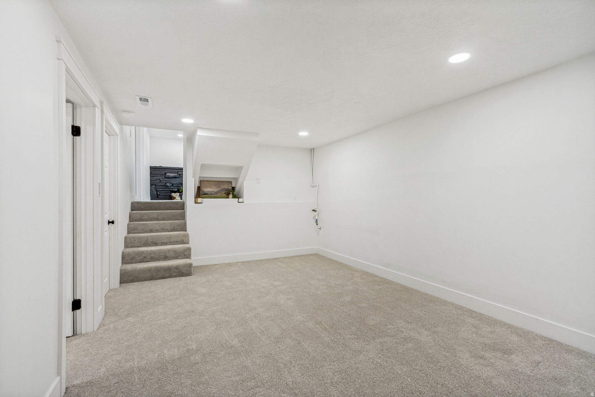 62 S CLARK LN