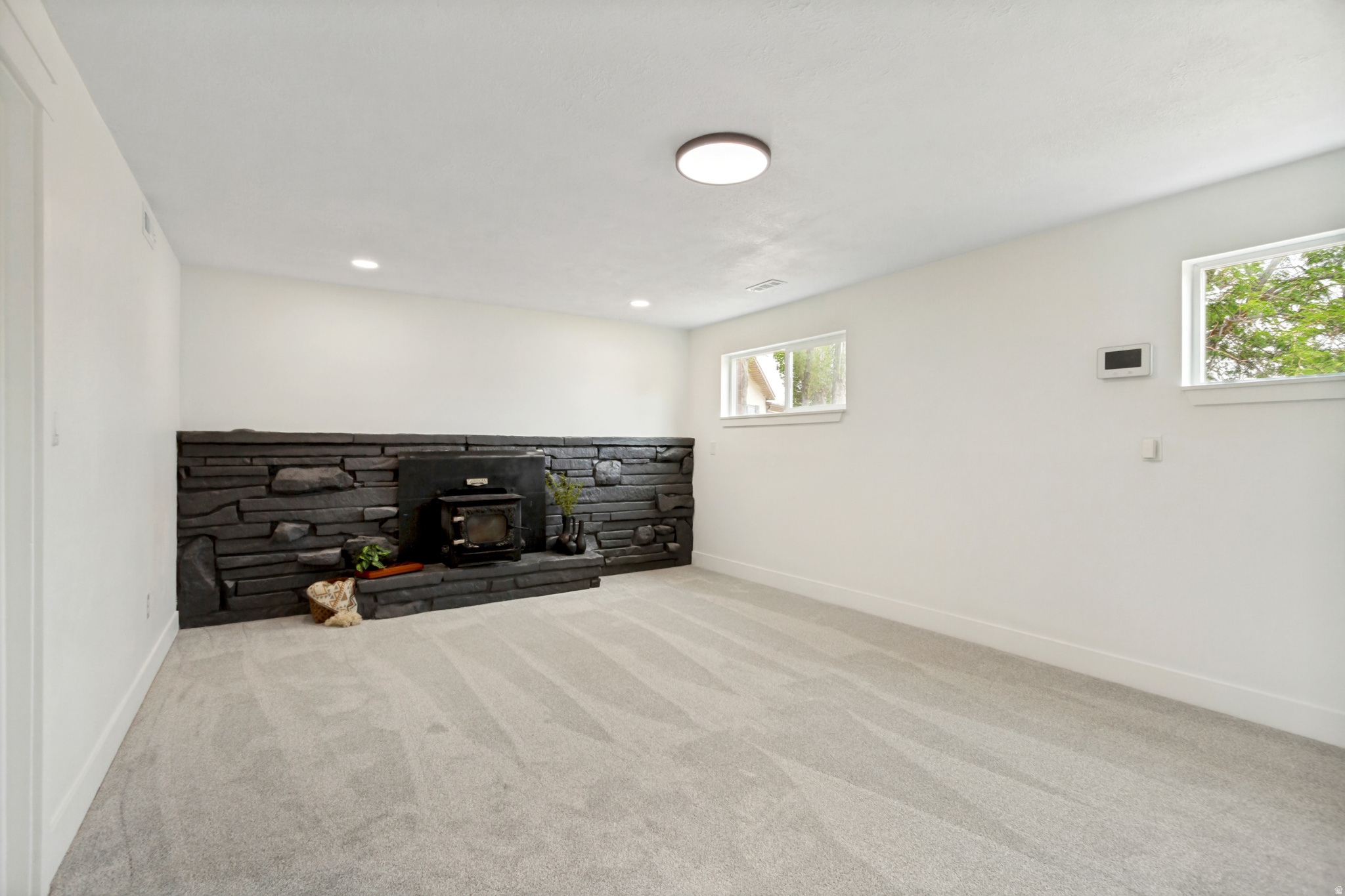 62 S CLARK LN