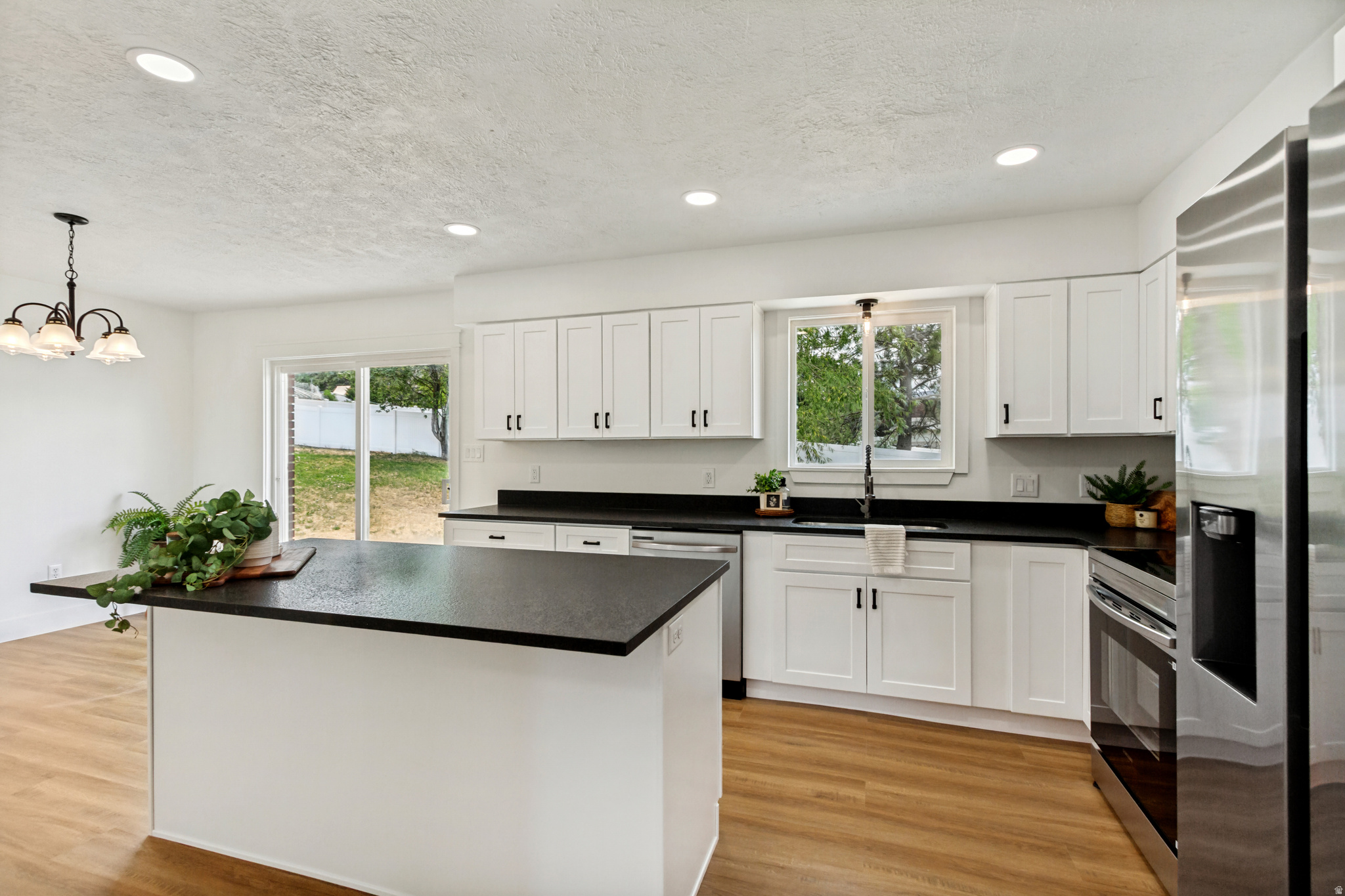 62 S CLARK LN