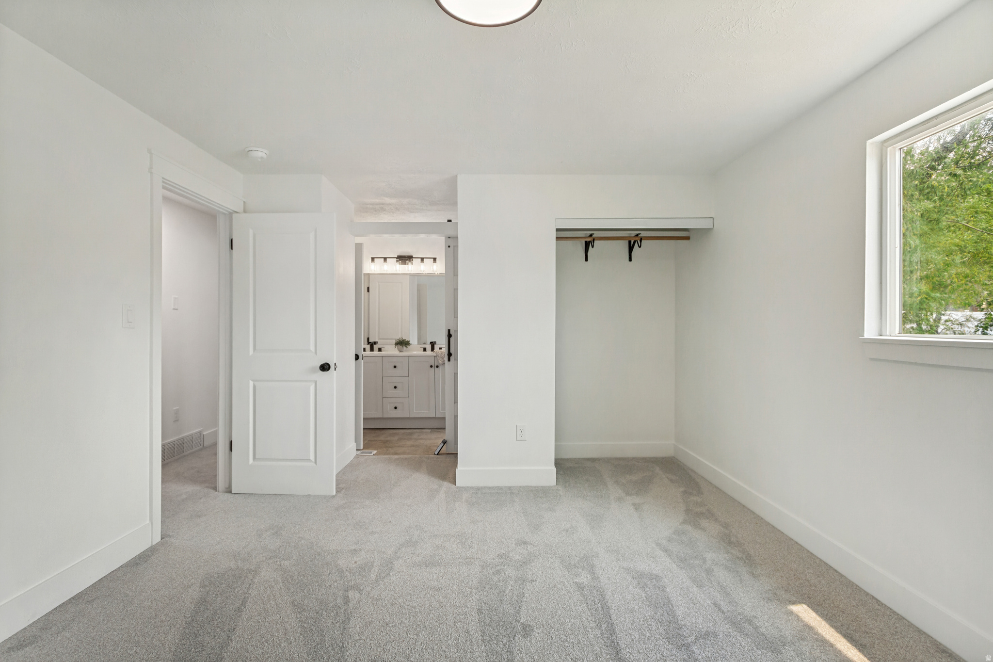 62 S CLARK LN