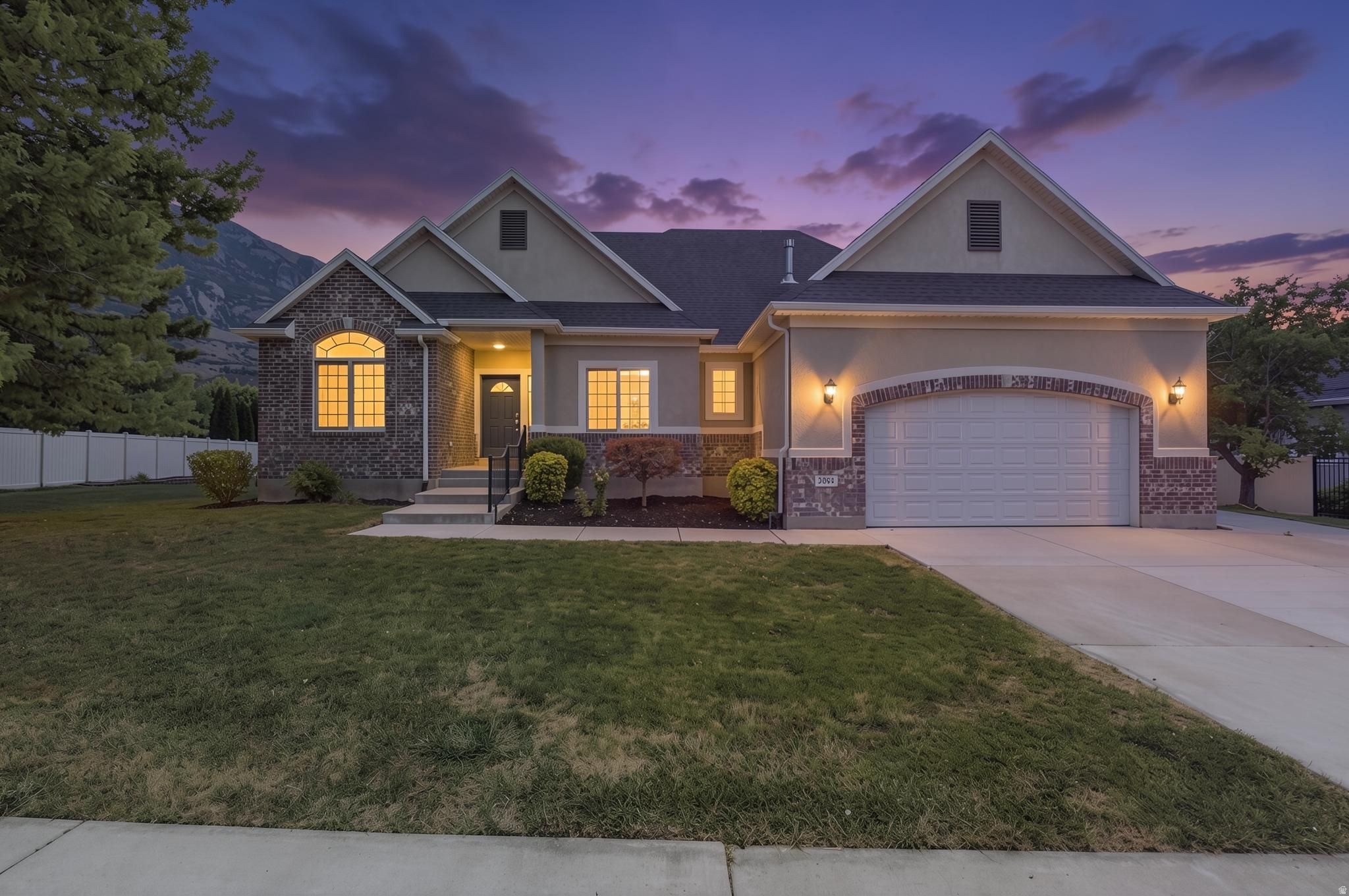 2084 TUSCANY WAY