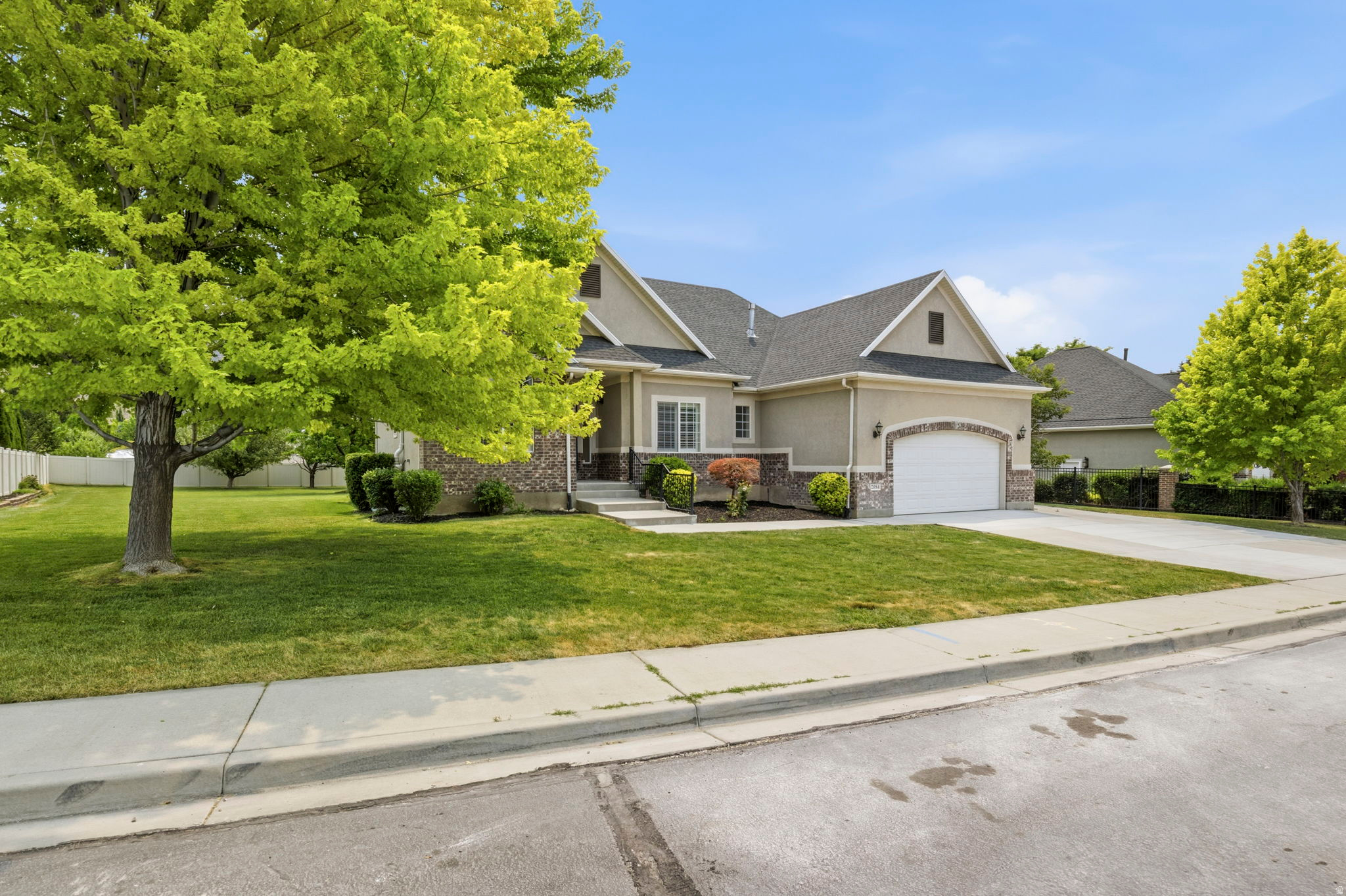2084 TUSCANY WAY