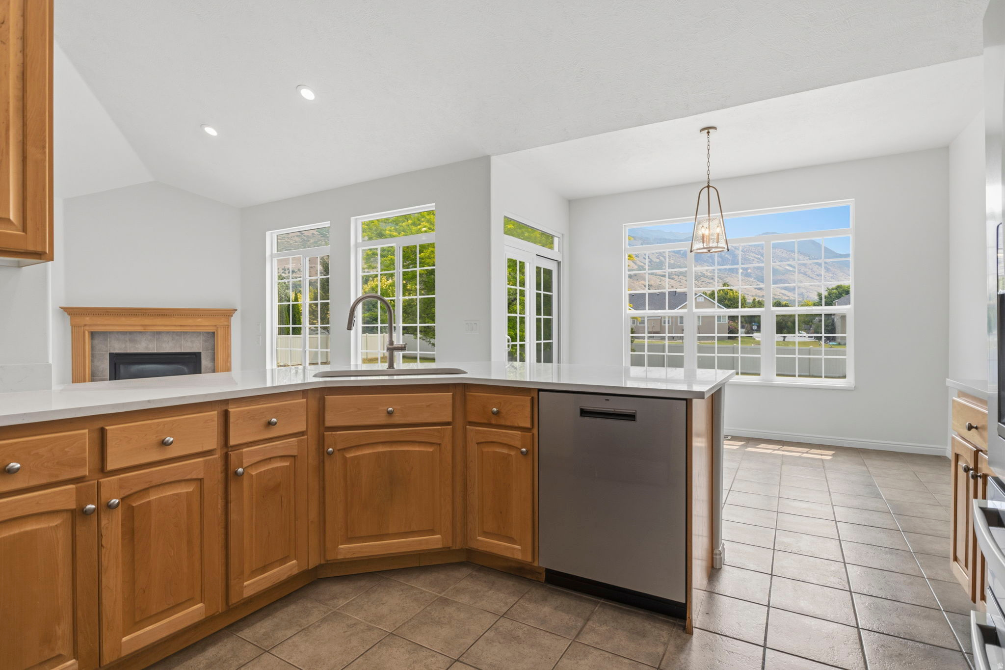 2084 TUSCANY WAY