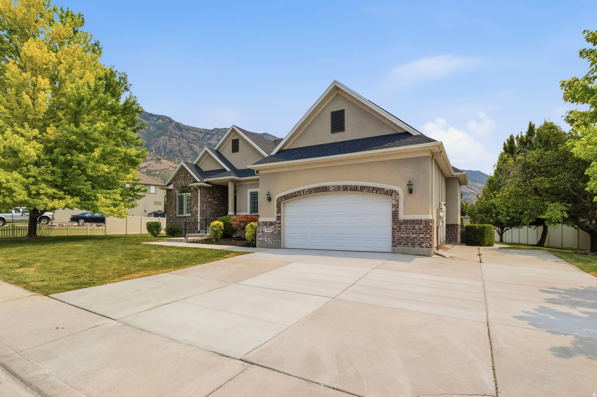 2084 TUSCANY WAY