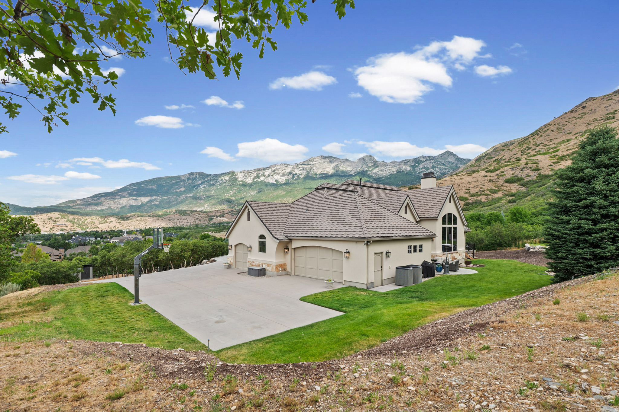 1454 E BALD MOUNTAIN CIR
