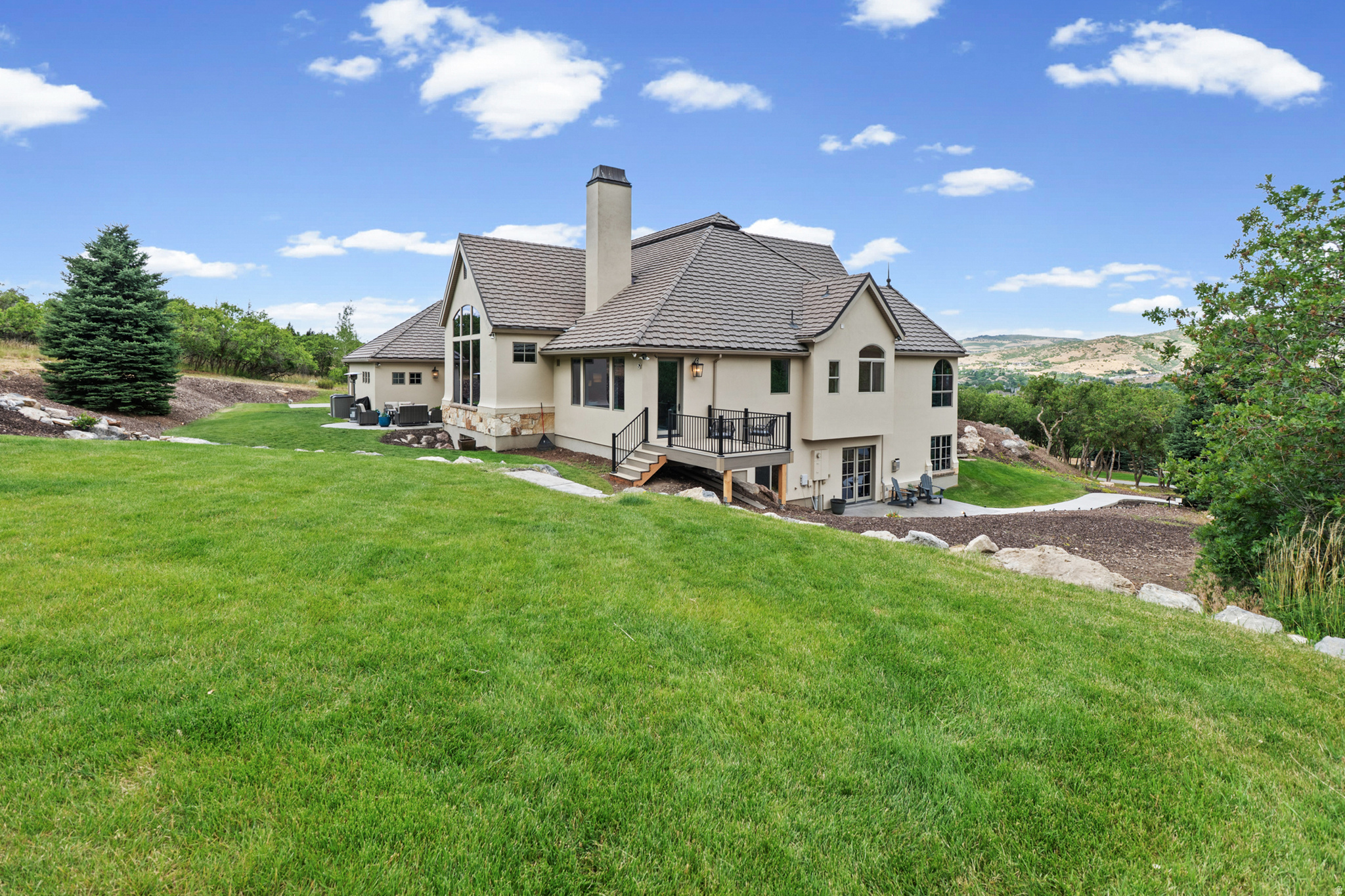 1454 E BALD MOUNTAIN CIR