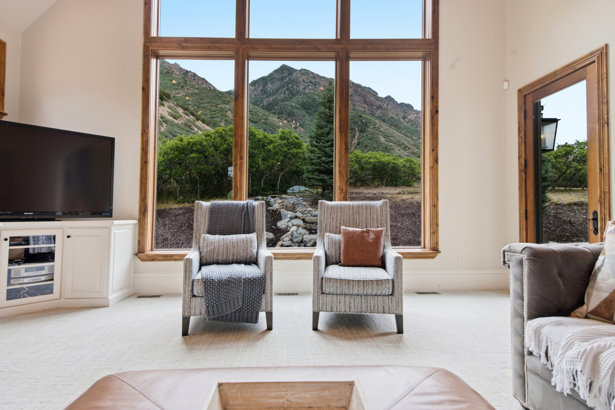 1454 E BALD MOUNTAIN CIR