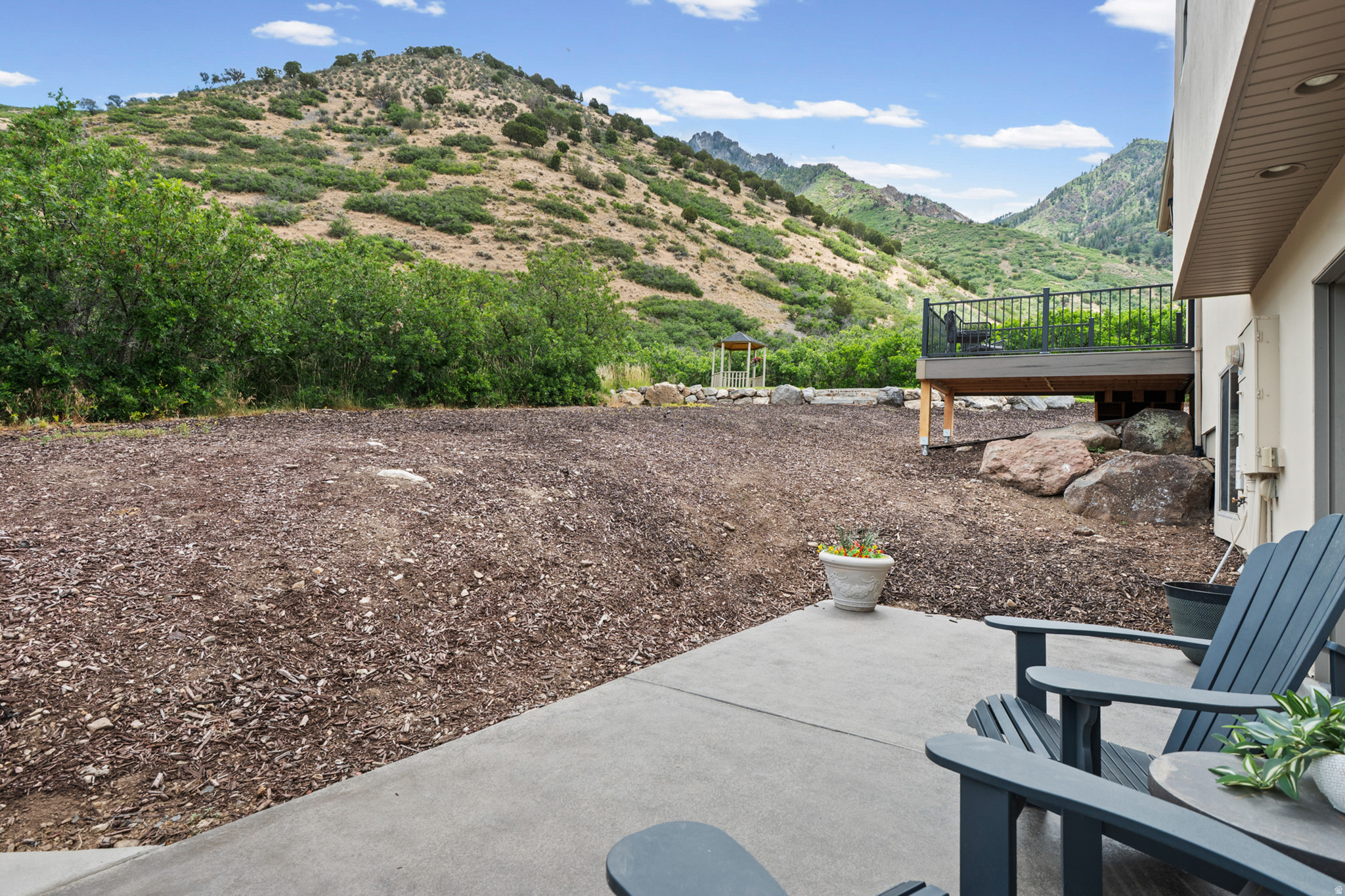 1454 E BALD MOUNTAIN CIR