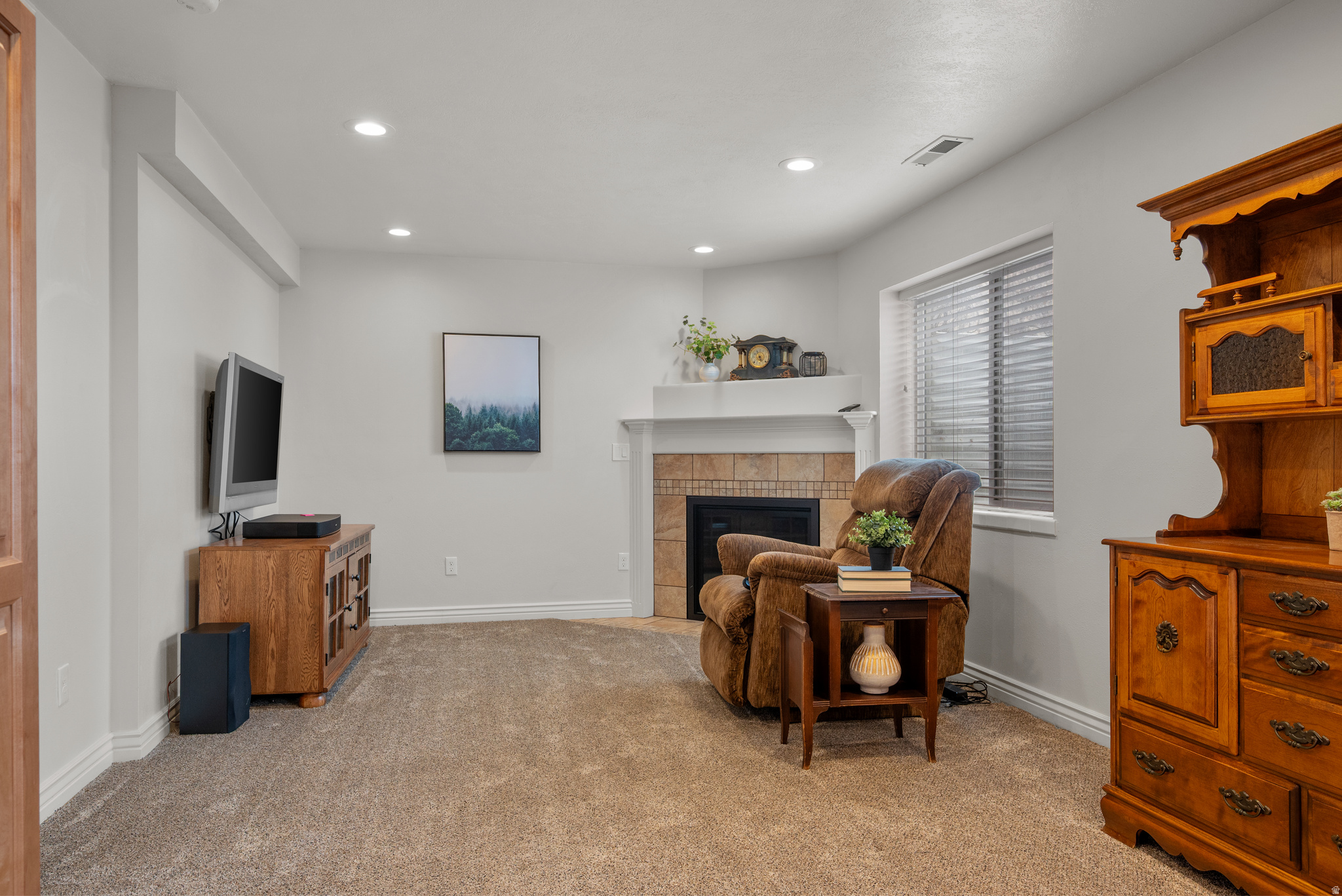 3957 W HONEY LOCUST LN