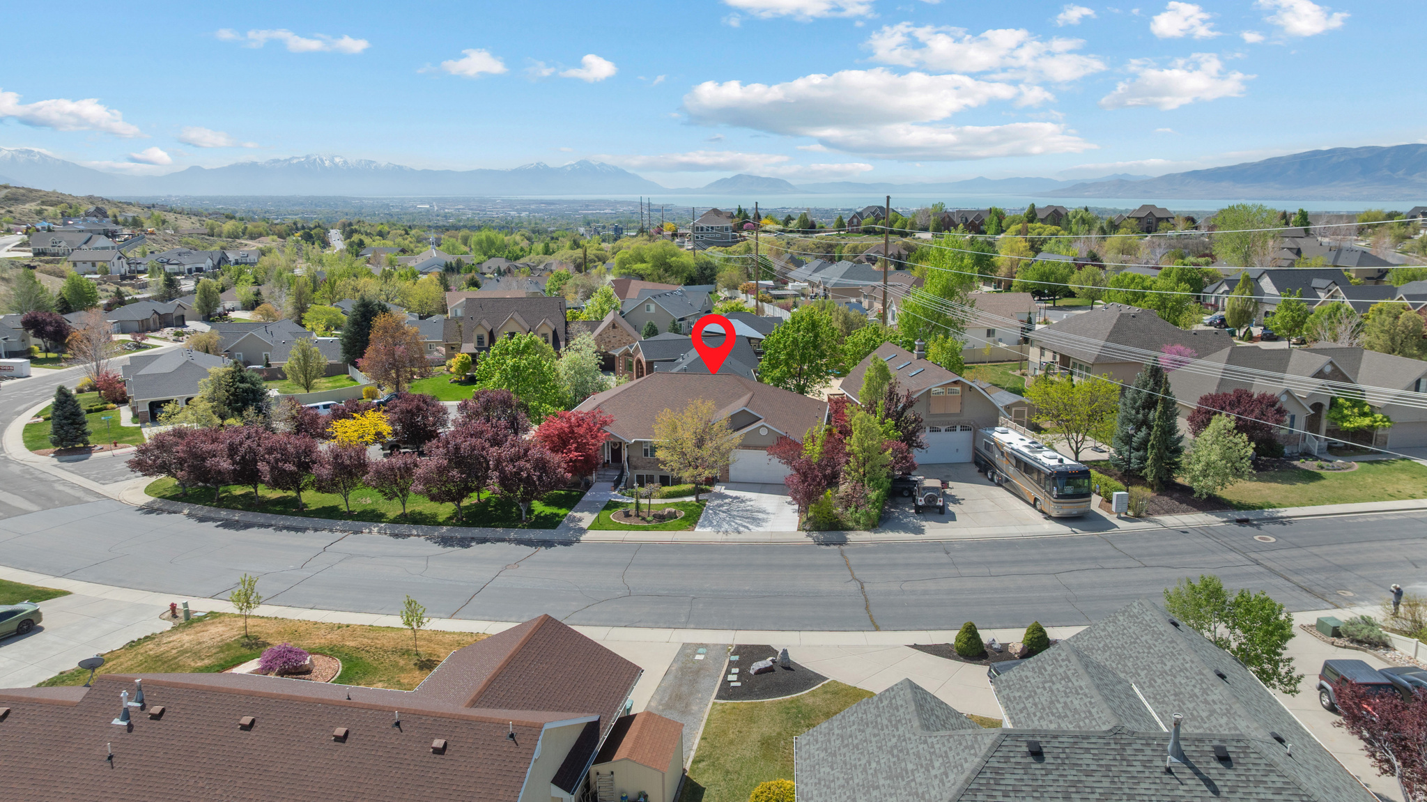 3957 W HONEY LOCUST LN