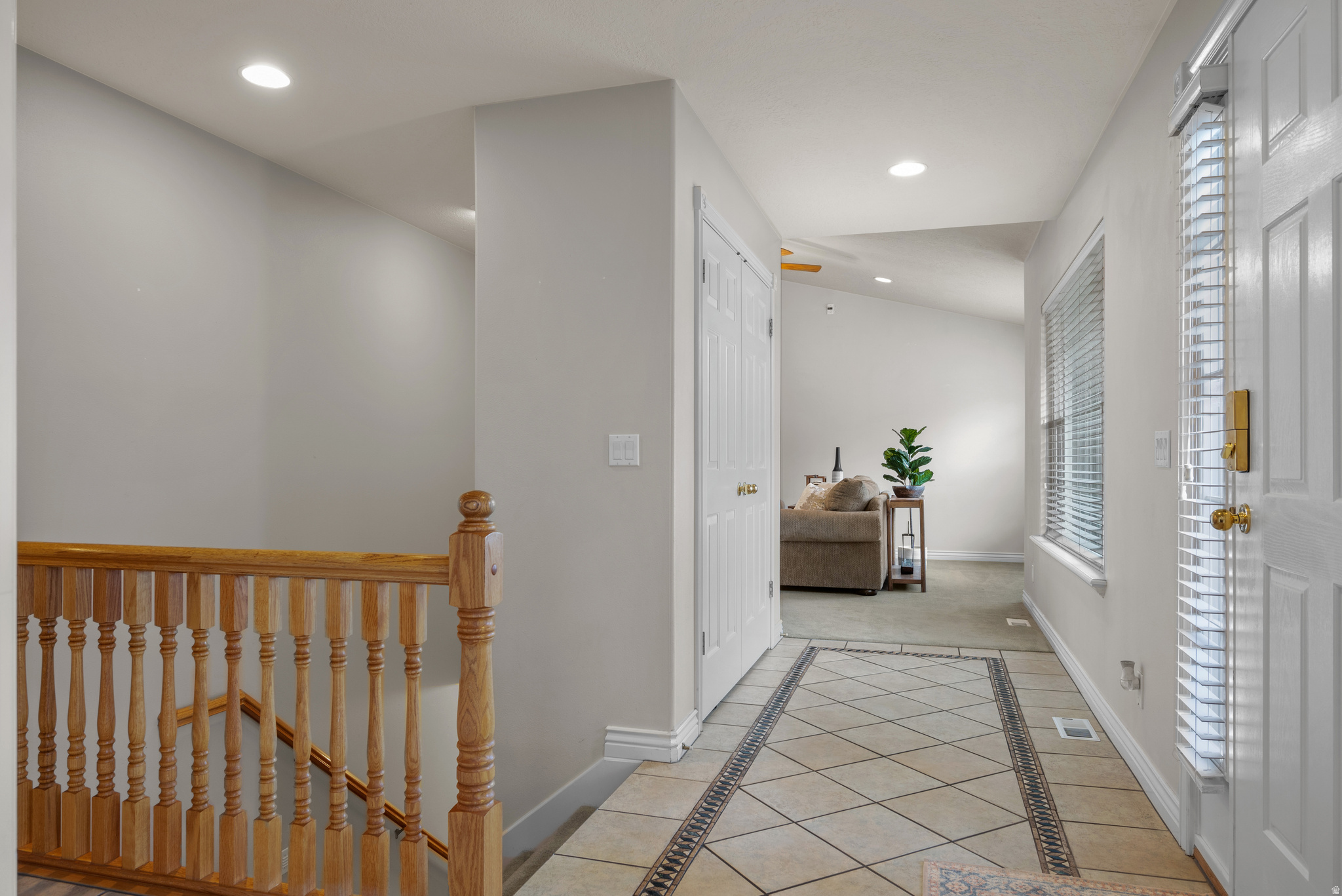 3957 W HONEY LOCUST LN
