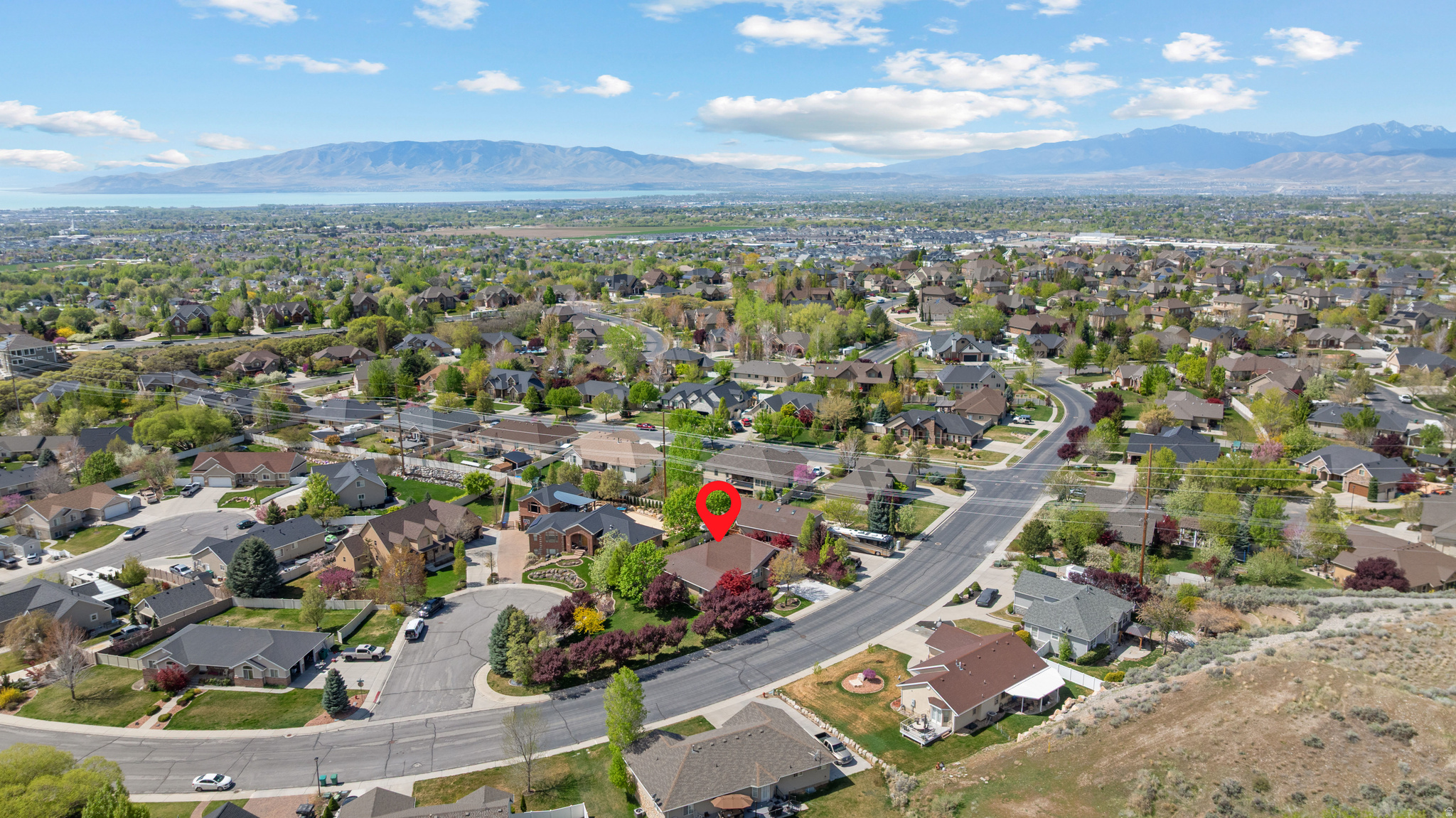 3957 W HONEY LOCUST LN