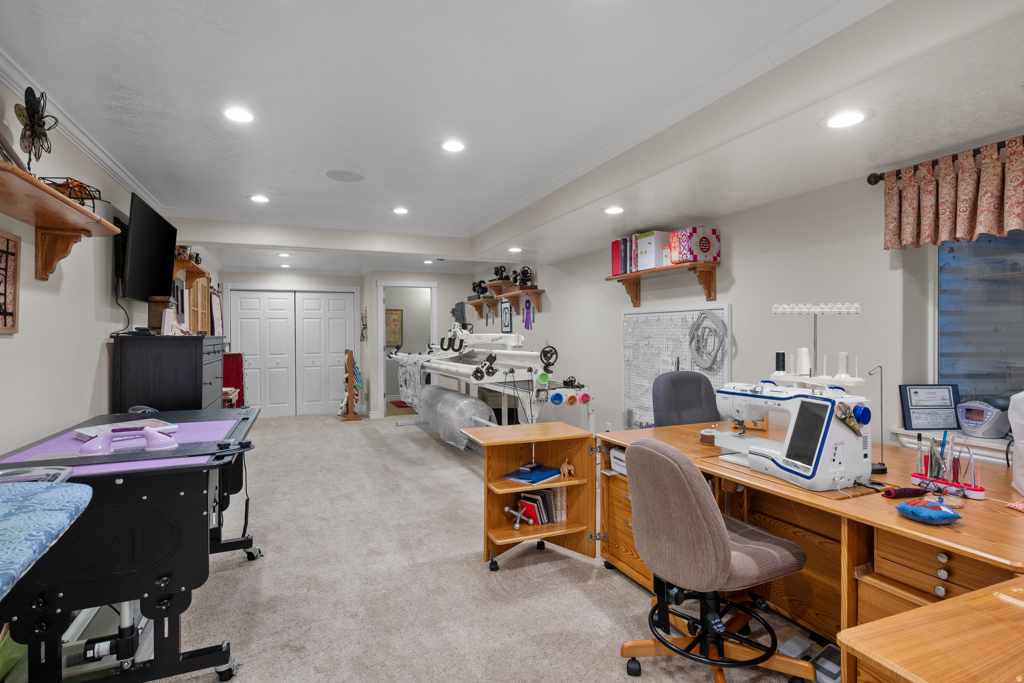 3957 W HONEY LOCUST LN