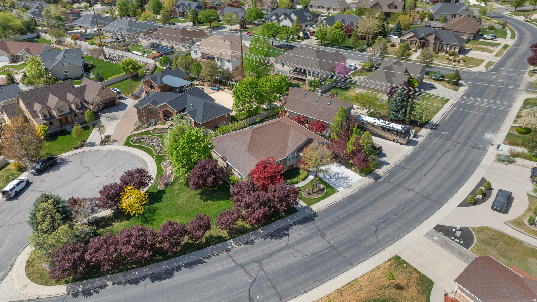 3957 W HONEY LOCUST LN