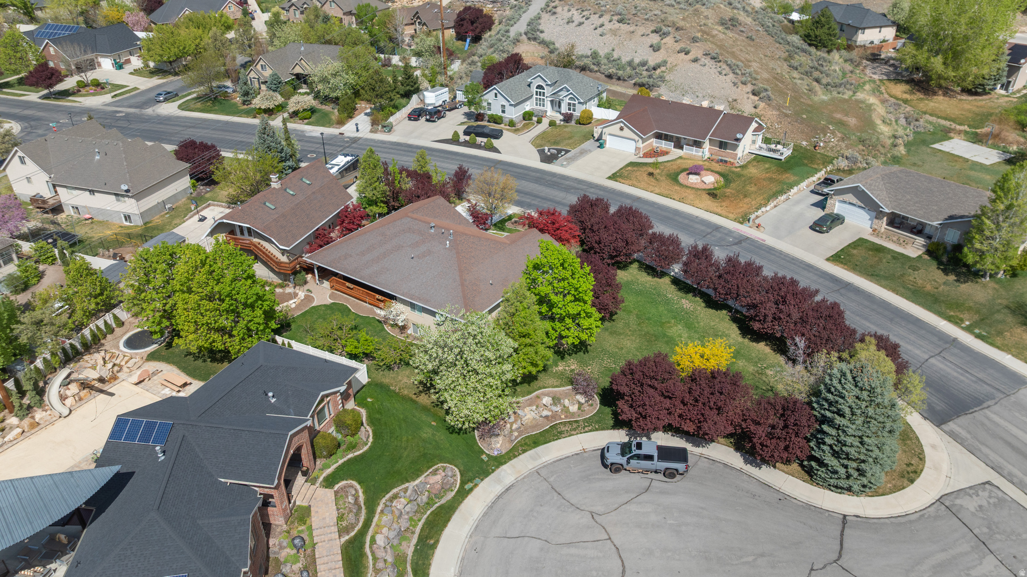 3957 W HONEY LOCUST LN