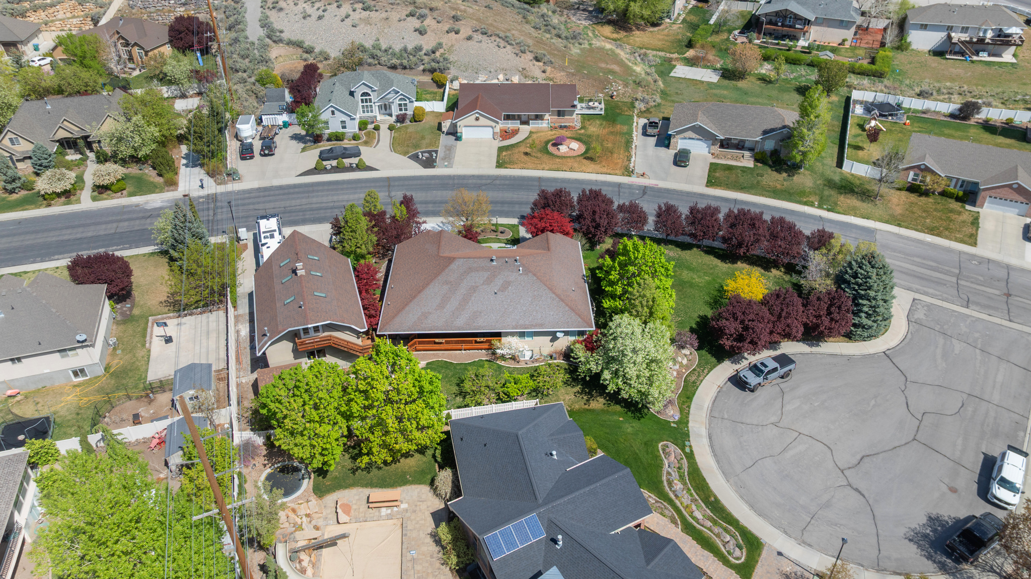3957 W HONEY LOCUST LN