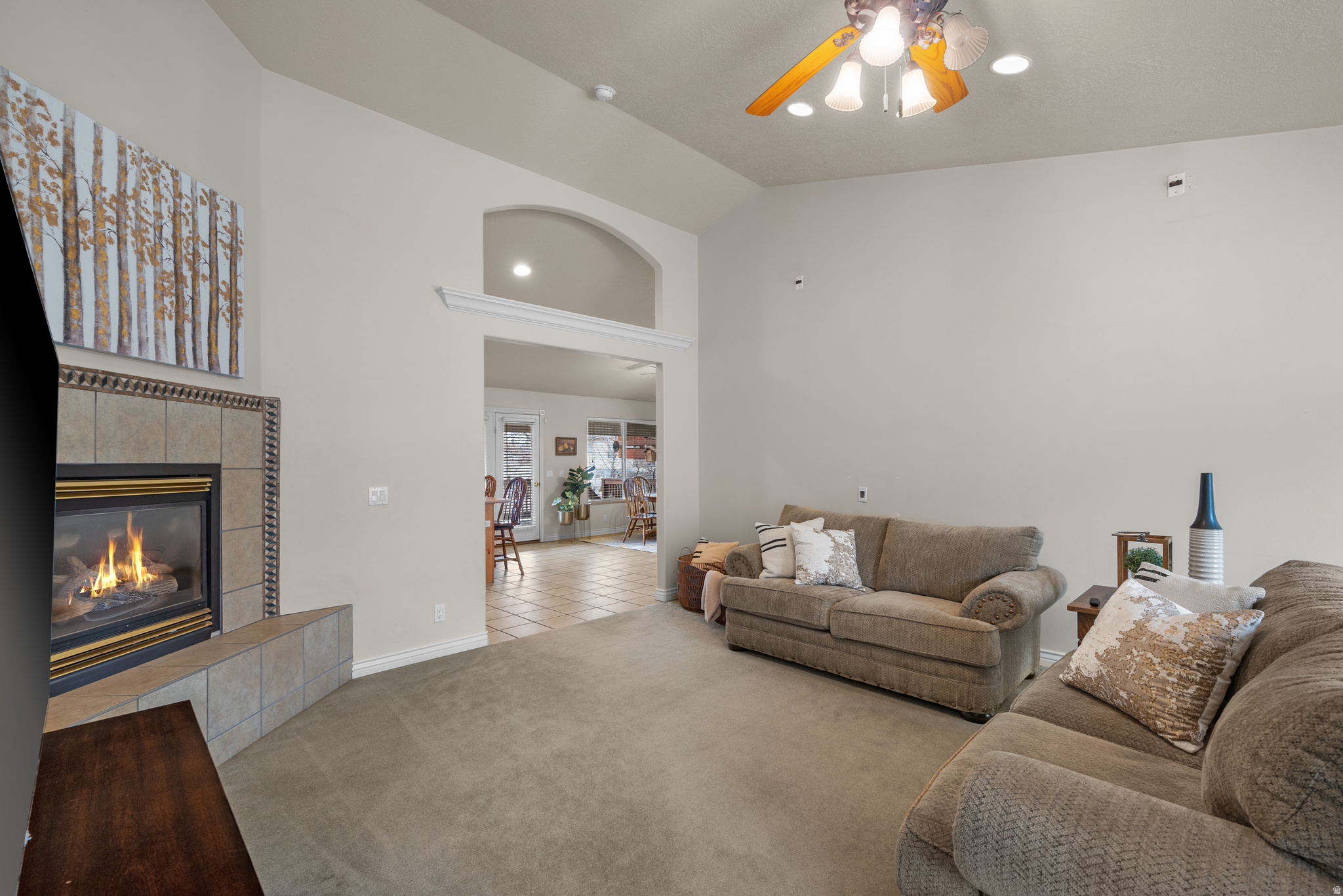 3957 W HONEY LOCUST LN