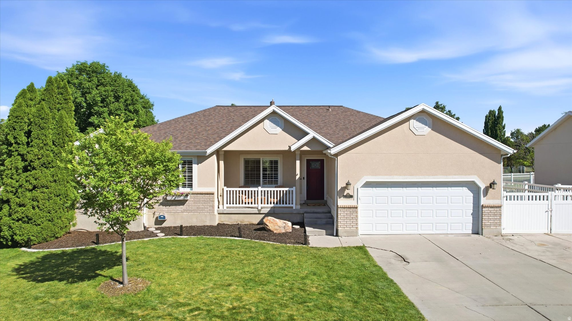 103 E SETTLER RD