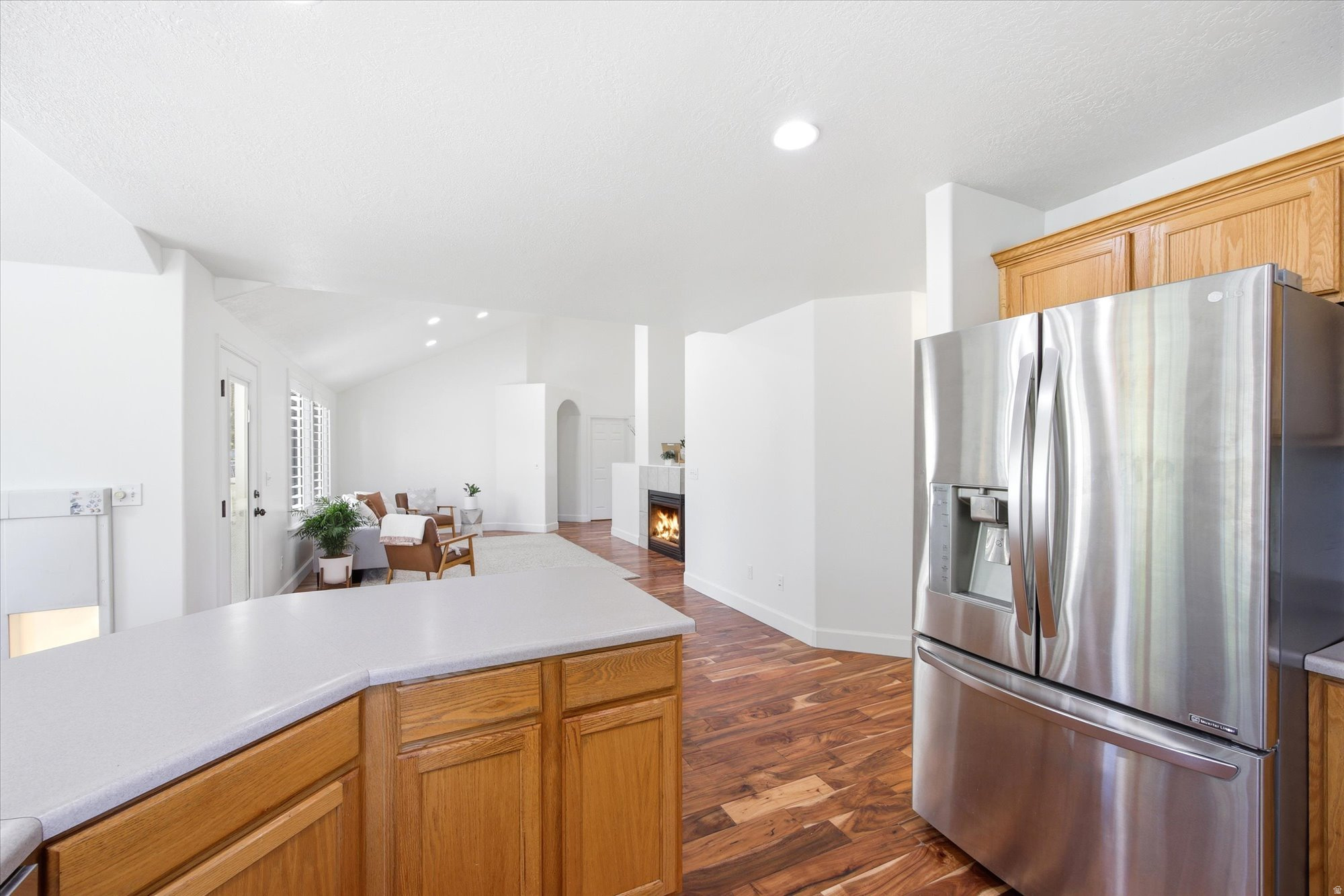 103 E SETTLER RD