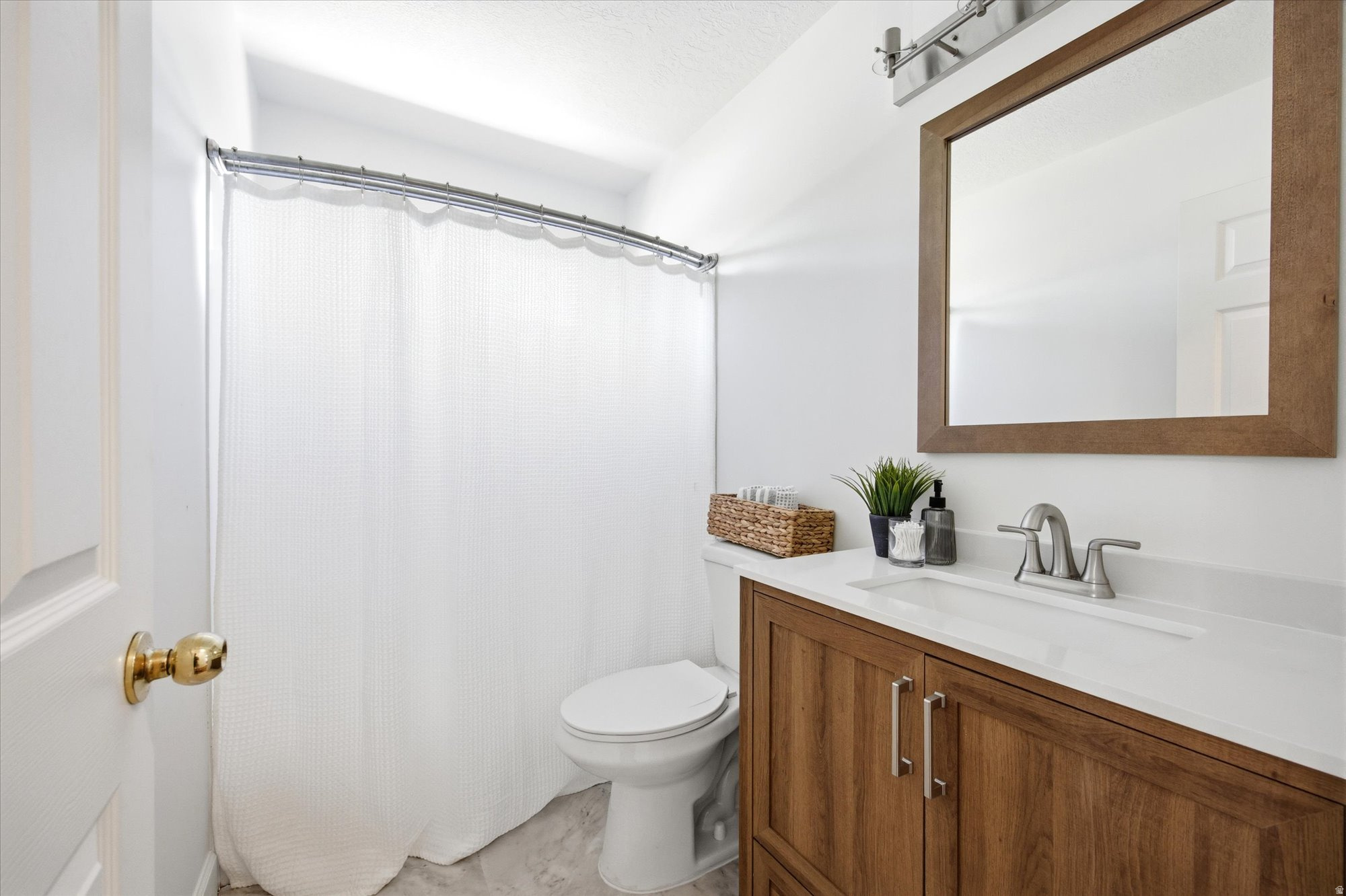 103 E SETTLER RD