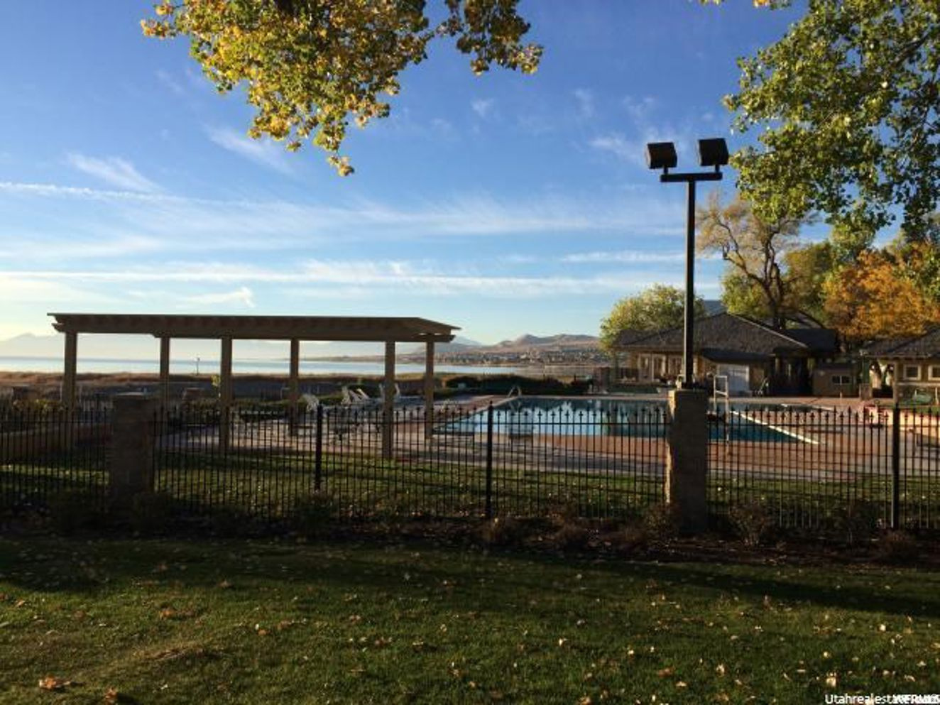 103 E SETTLER RD