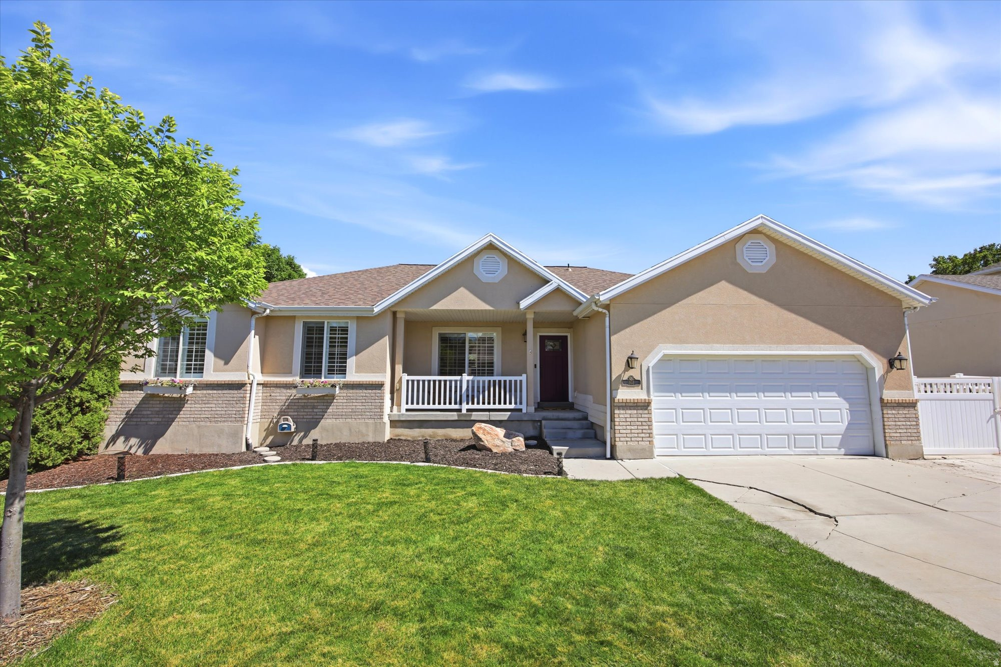 103 E SETTLER RD