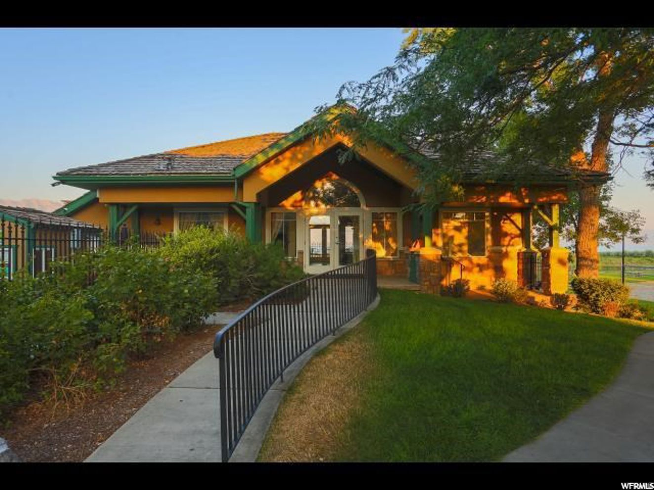 103 E SETTLER RD