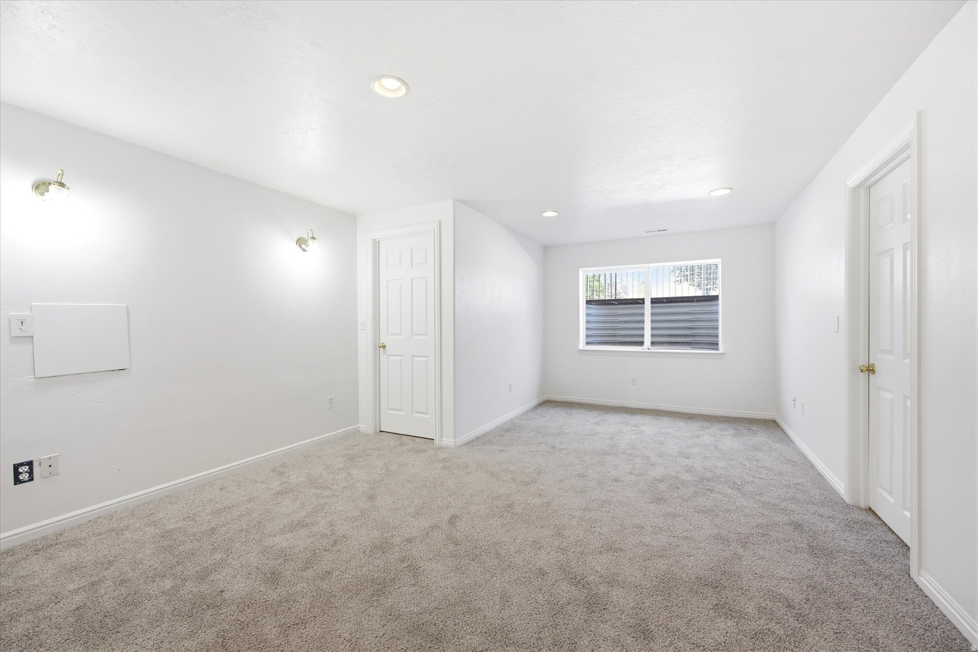 103 E SETTLER RD