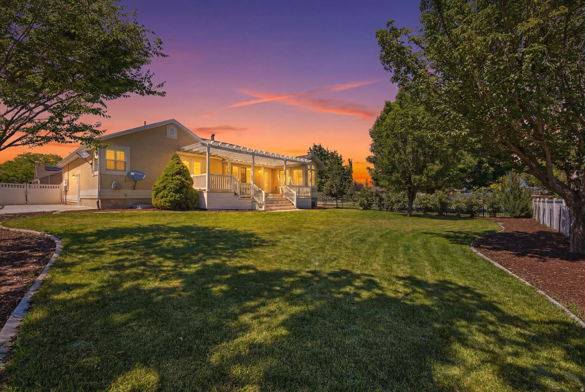 103 E SETTLER RD