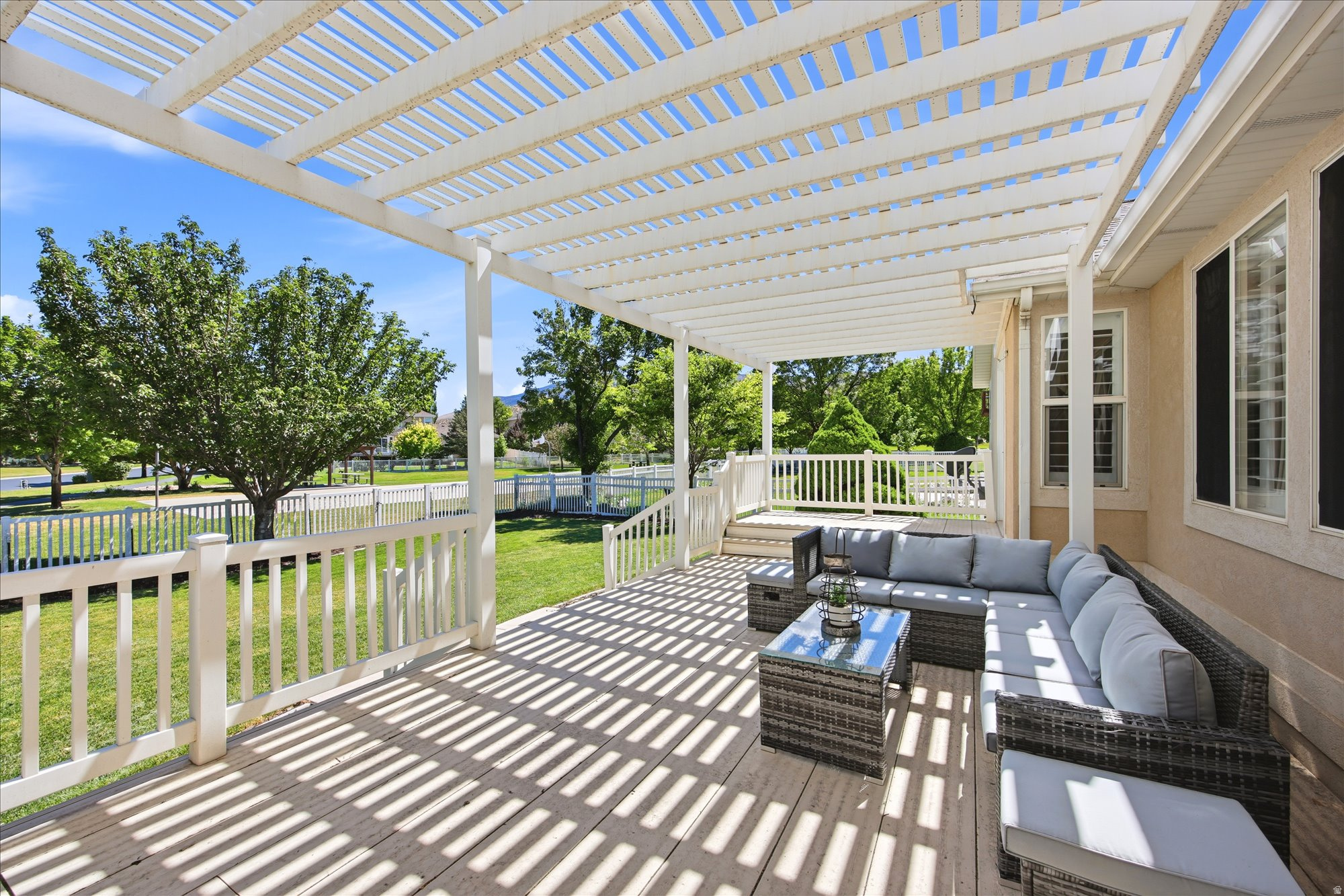 103 E SETTLER RD