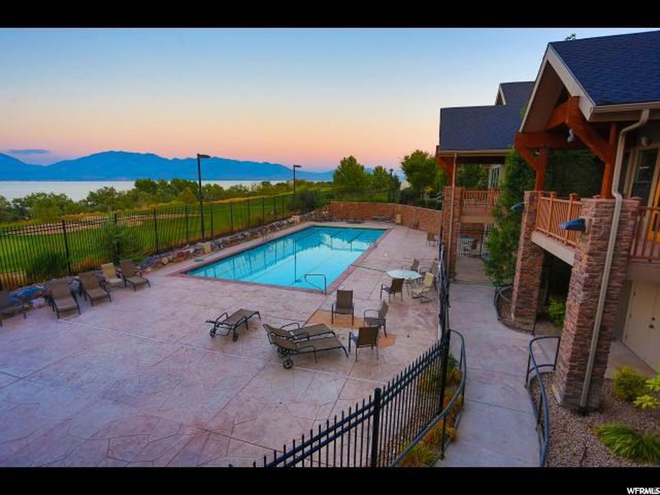 103 E SETTLER RD