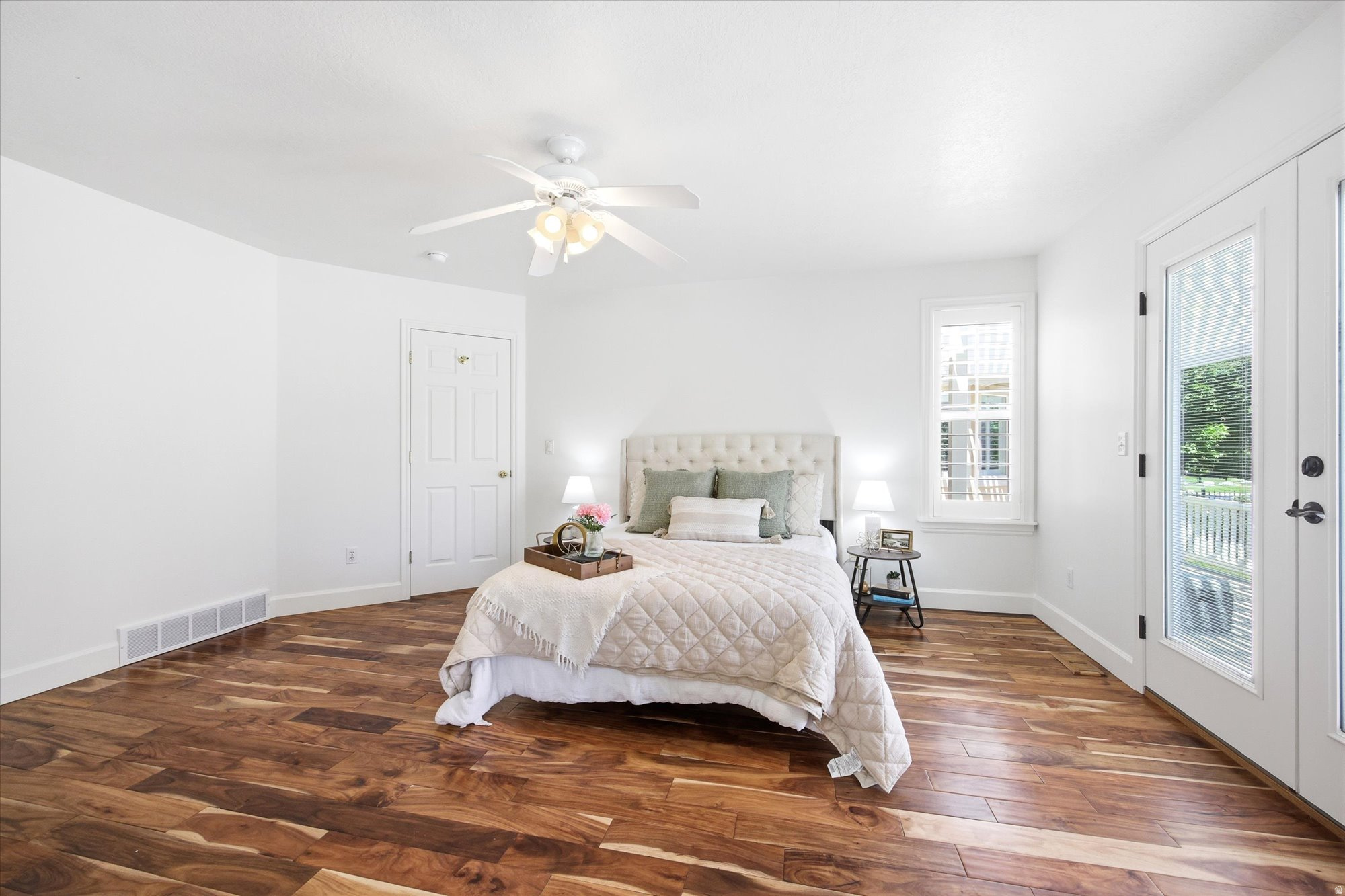103 E SETTLER RD