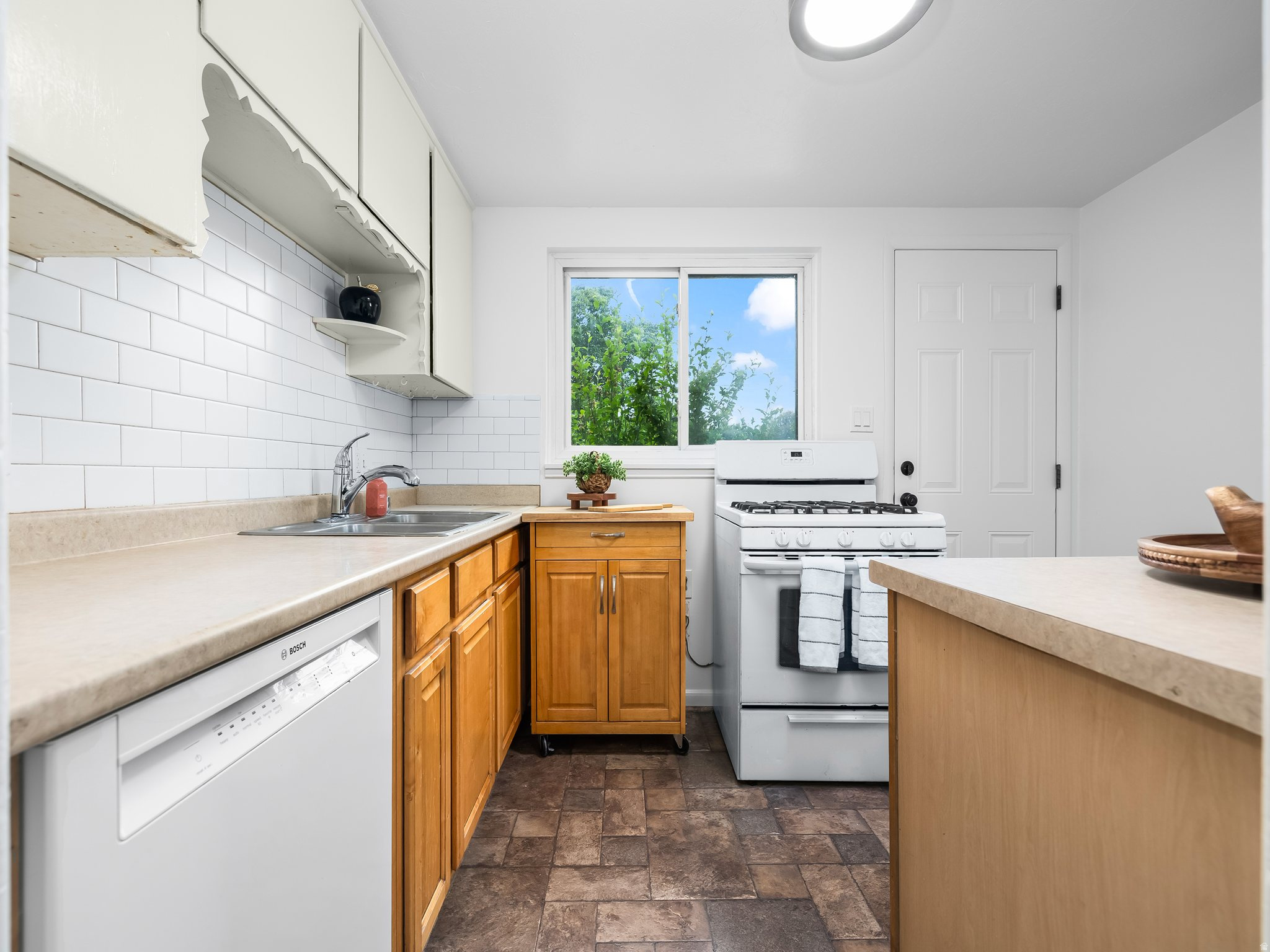 409 HARRISON AVE