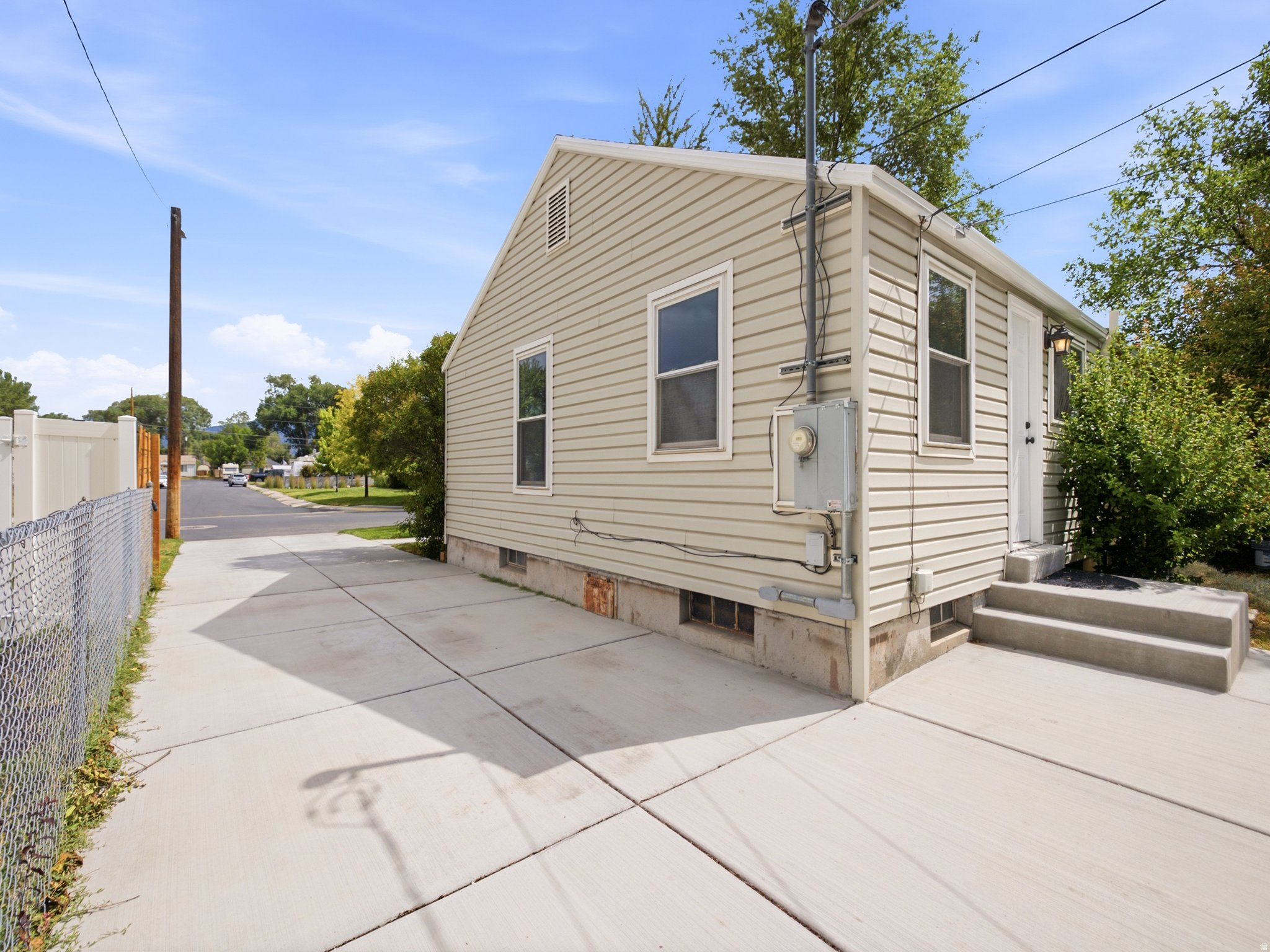 409 HARRISON AVE