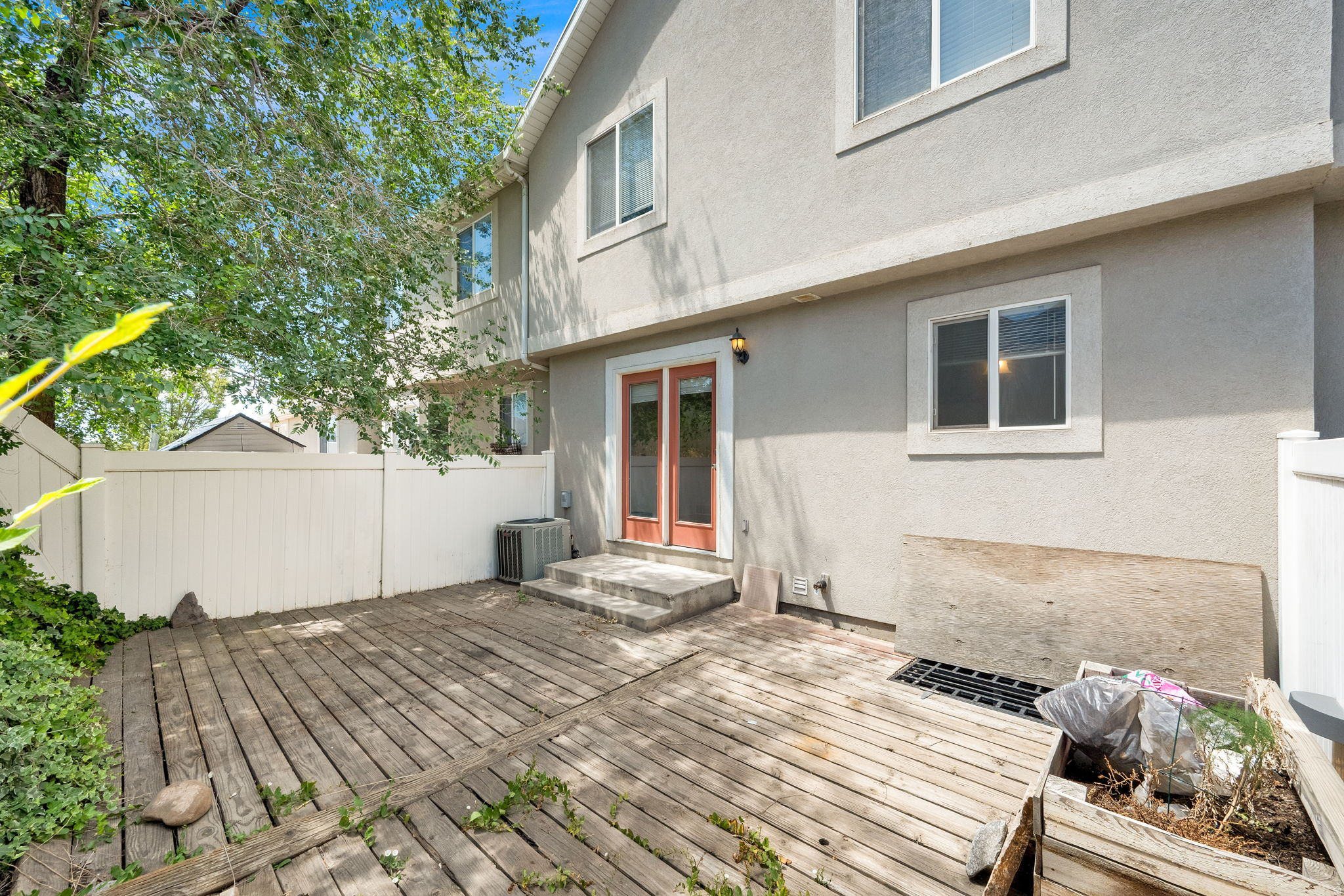 3876 N DAVENCOURT LOOP