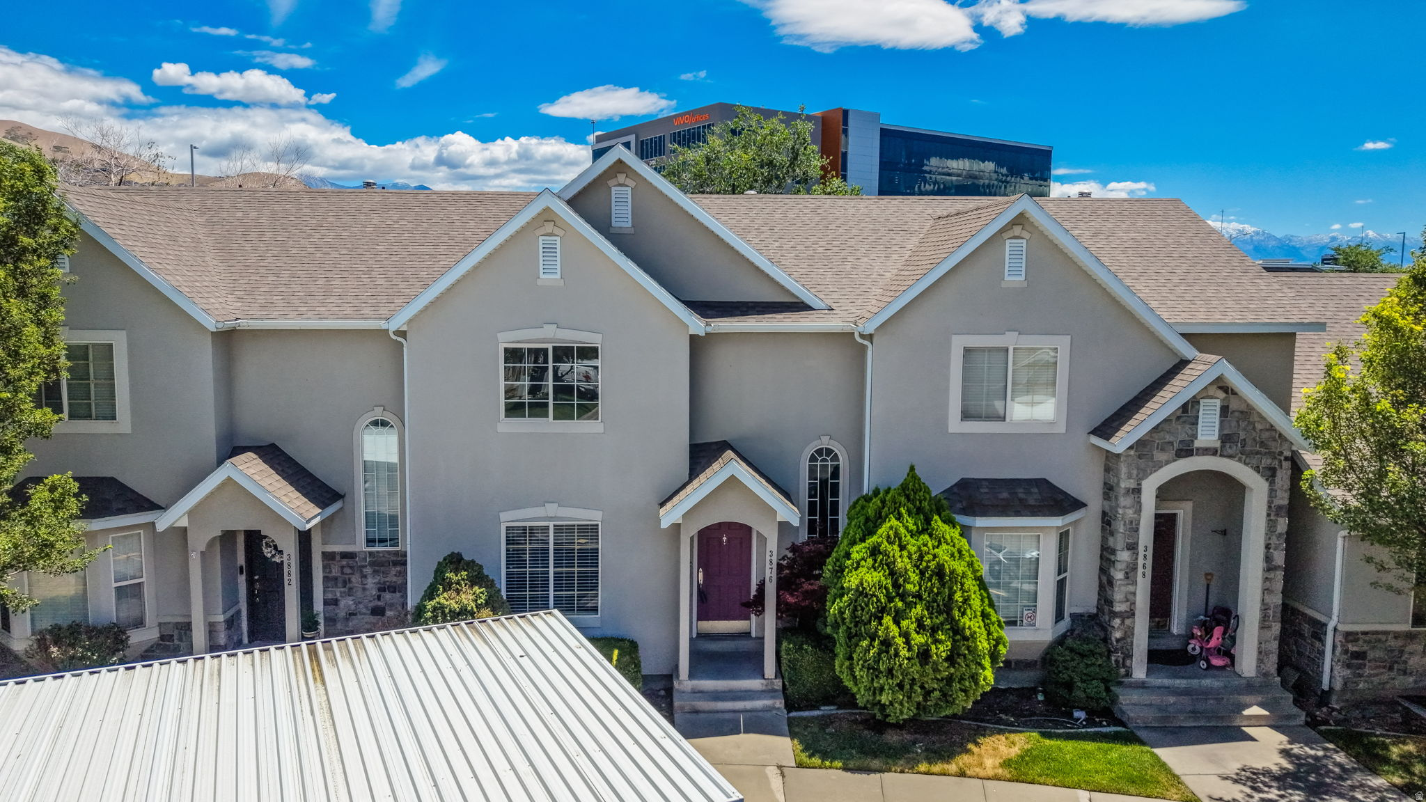 3876 N DAVENCOURT LOOP