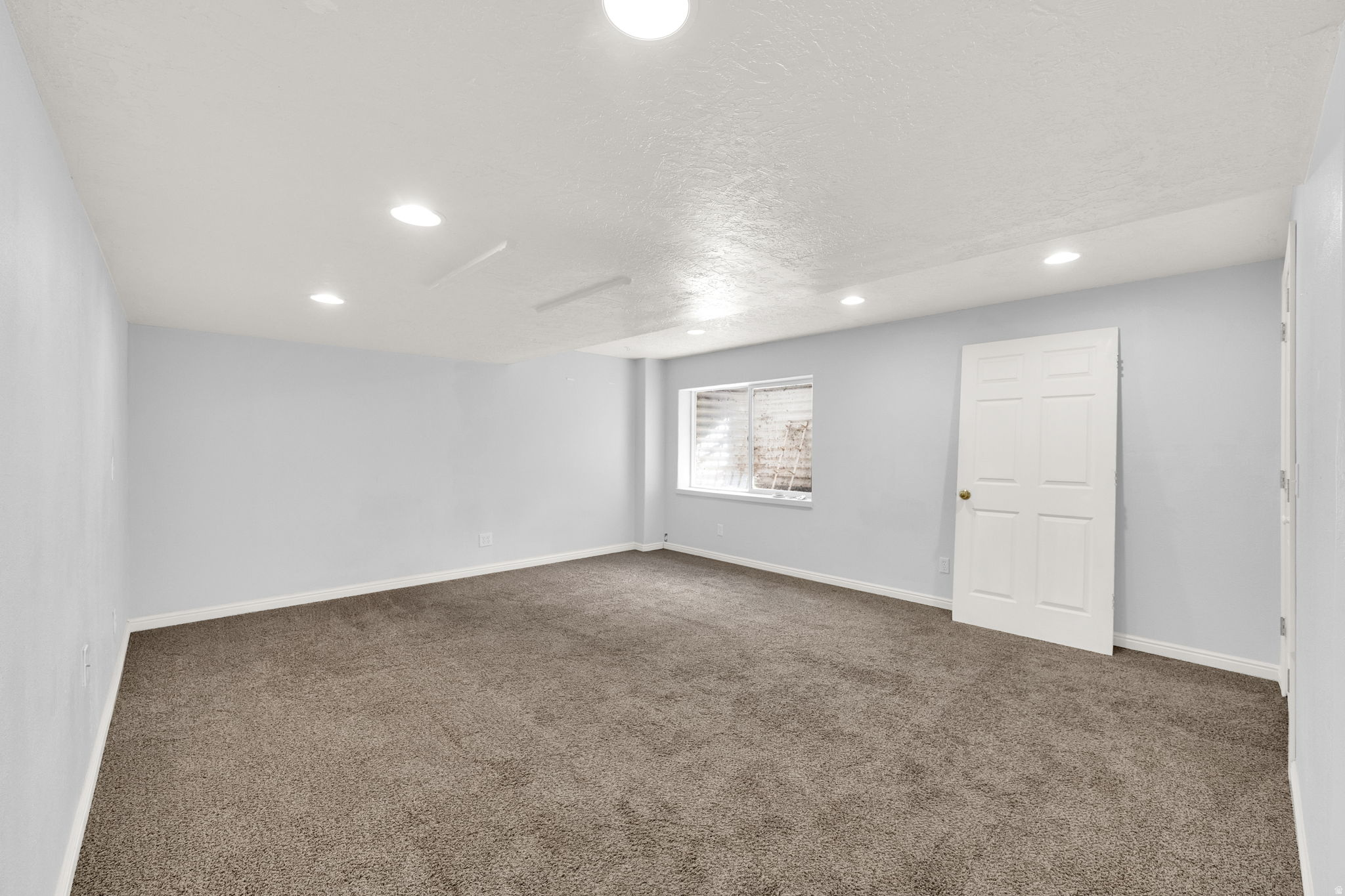 3876 N DAVENCOURT LOOP