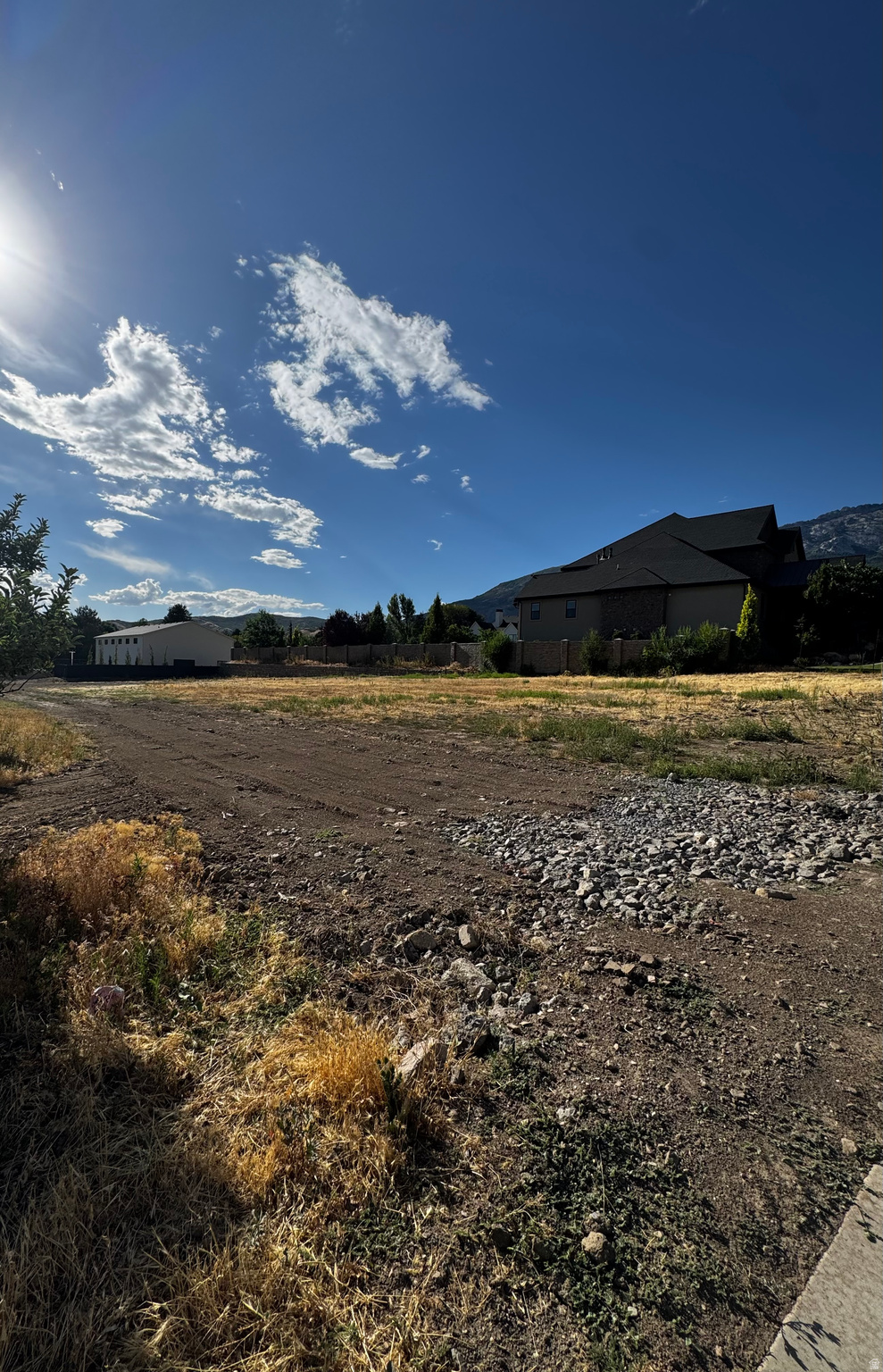 803 N ALPINE BLVD