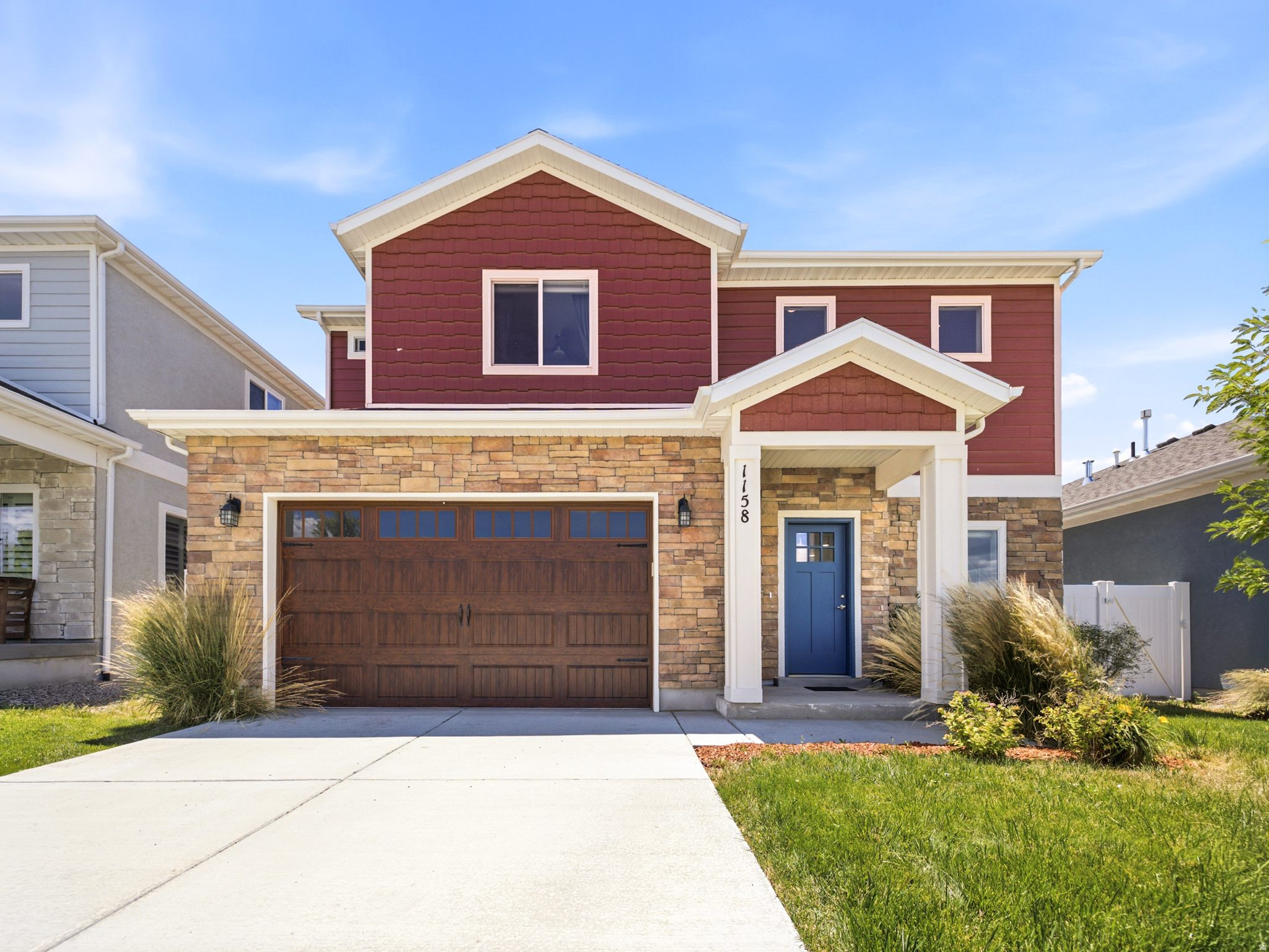 1158 E TUCKER LN