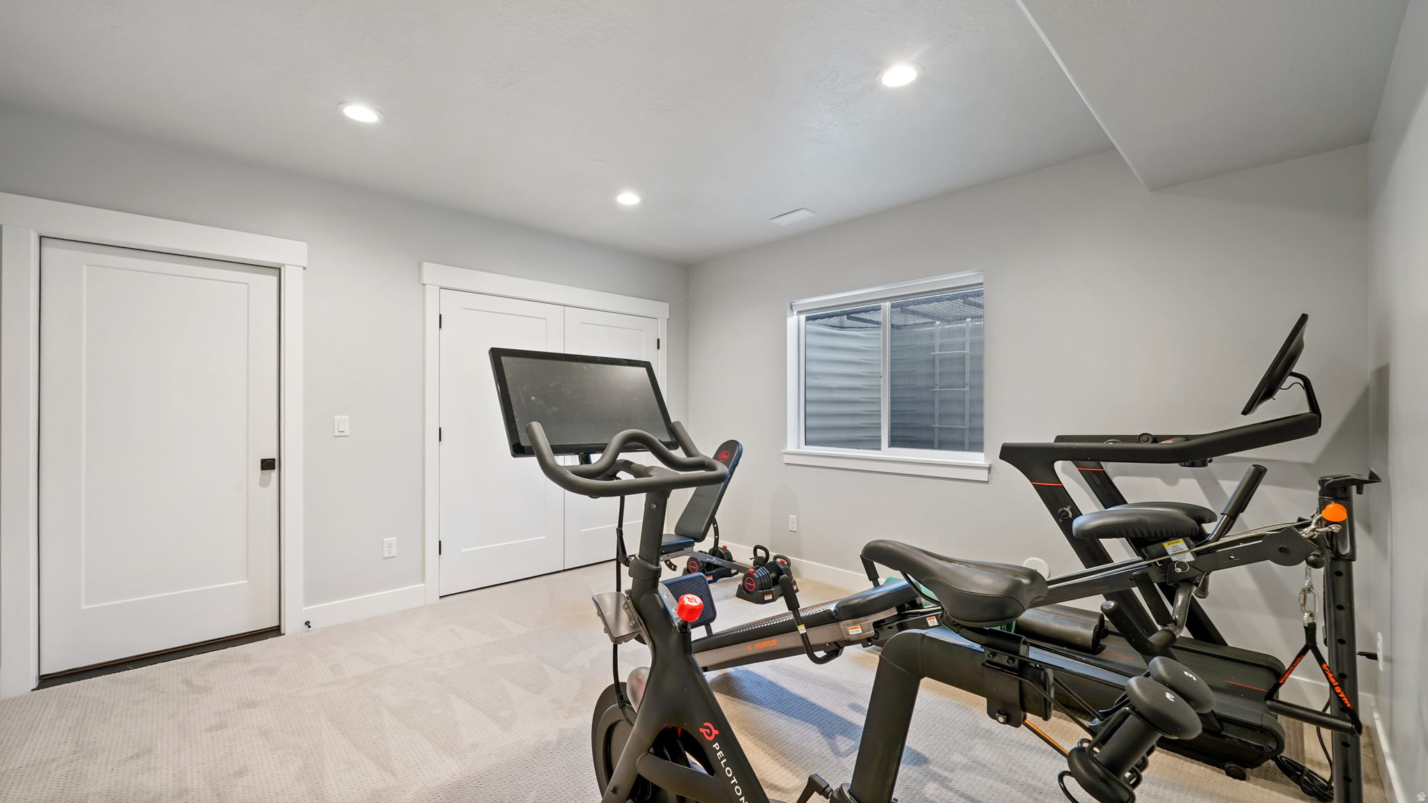 1224 W PEAK PL