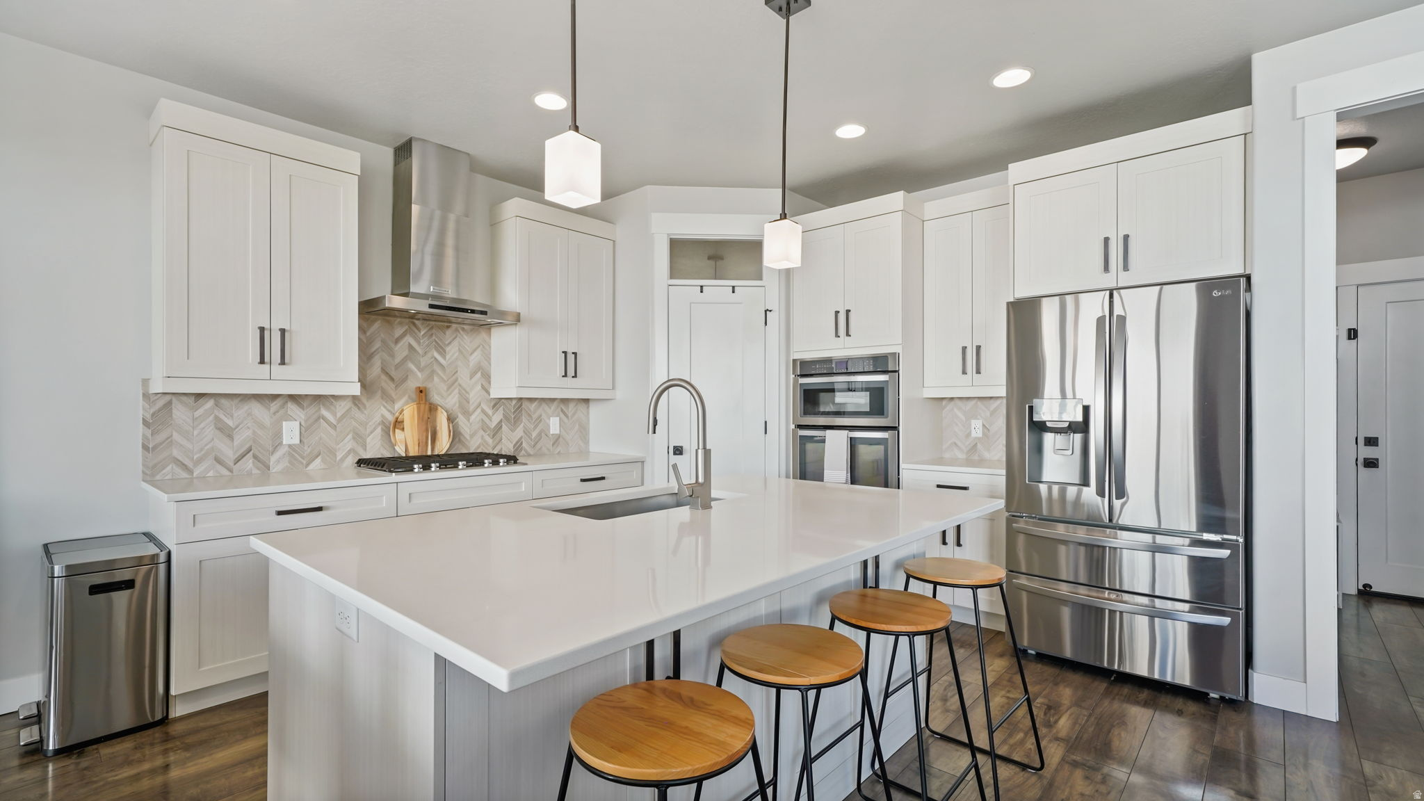 1224 W PEAK PL