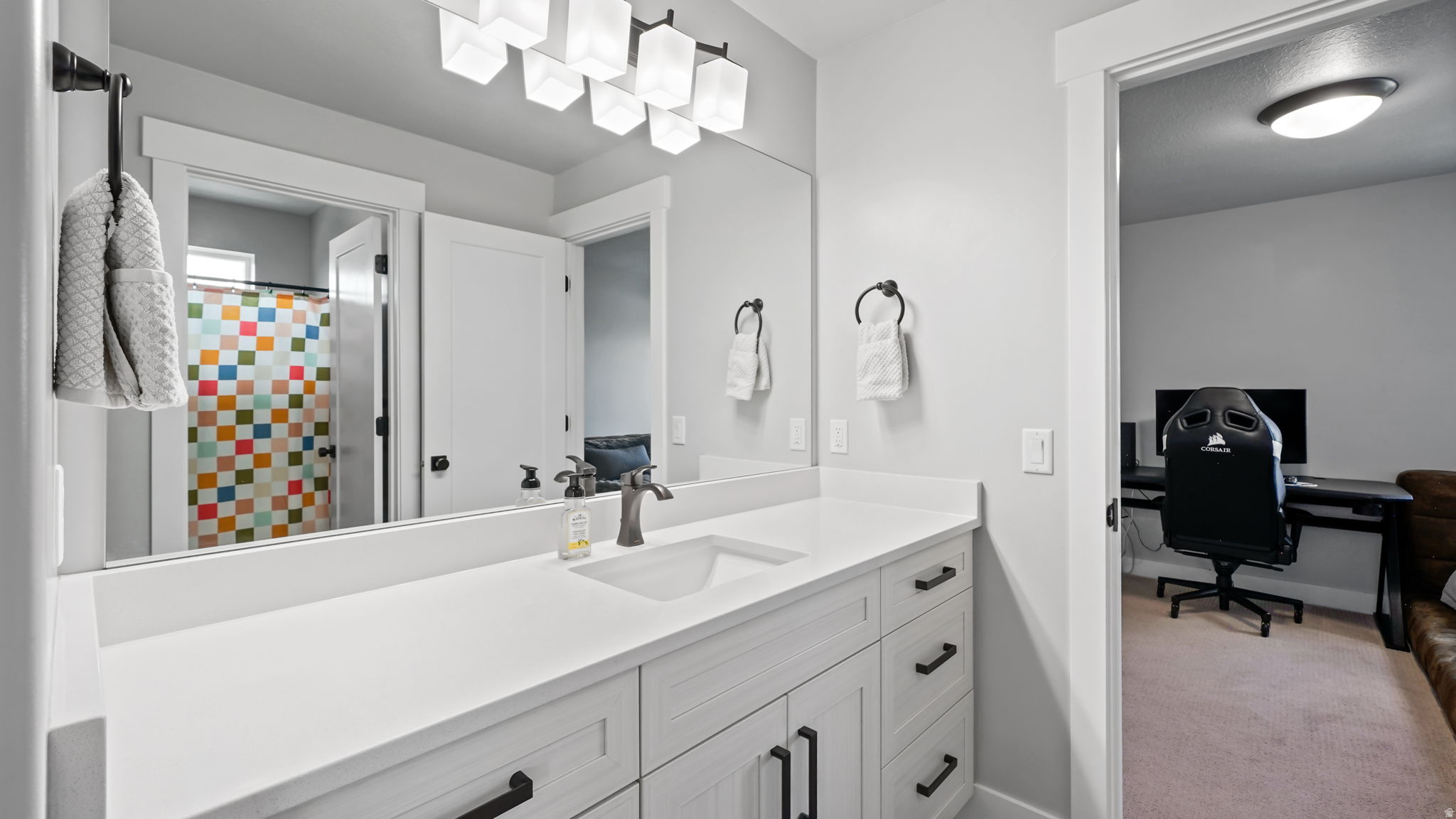 1224 W PEAK PL