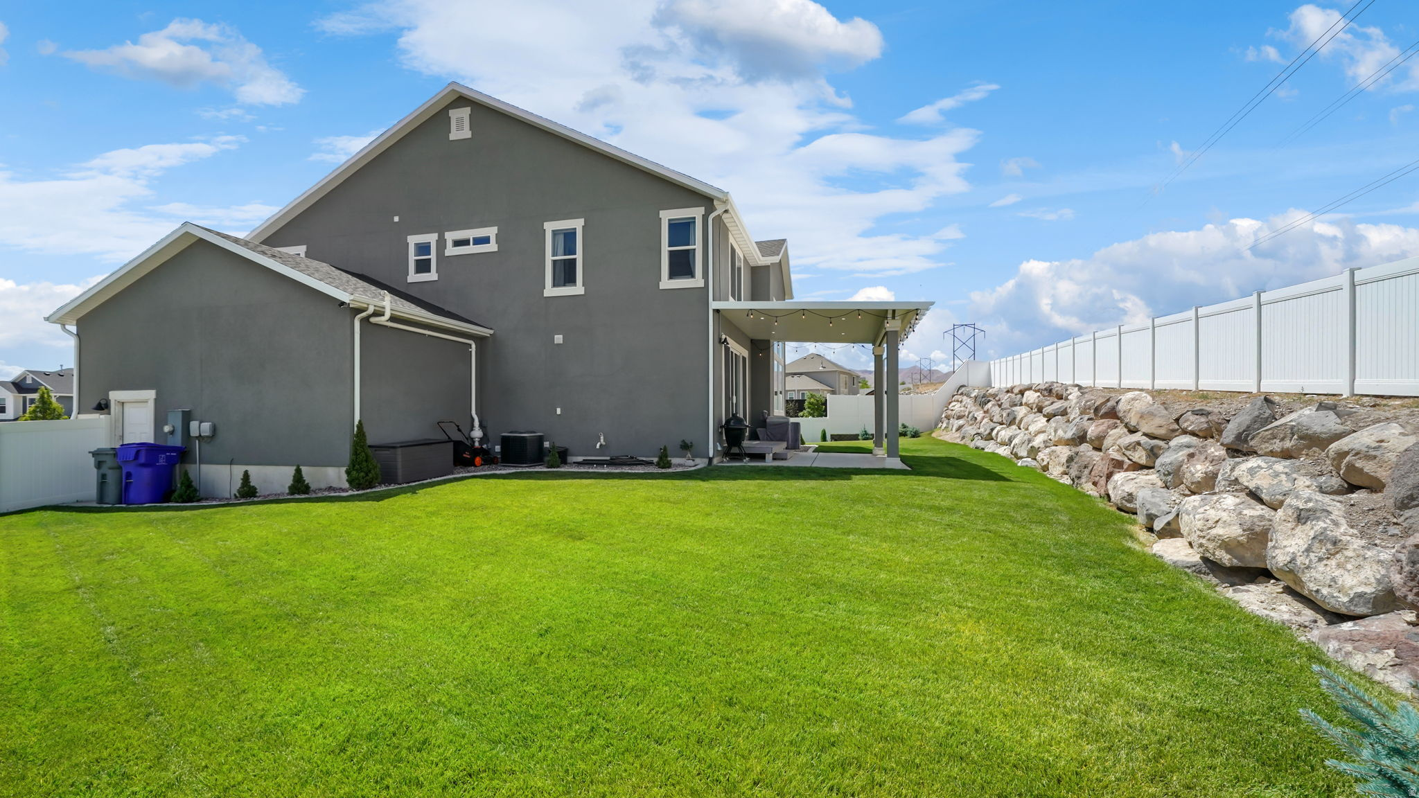 1224 W PEAK PL