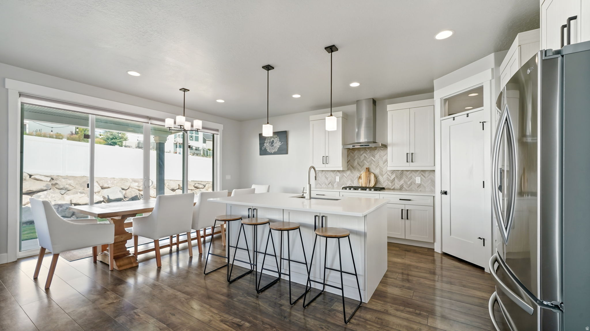 1224 W PEAK PL
