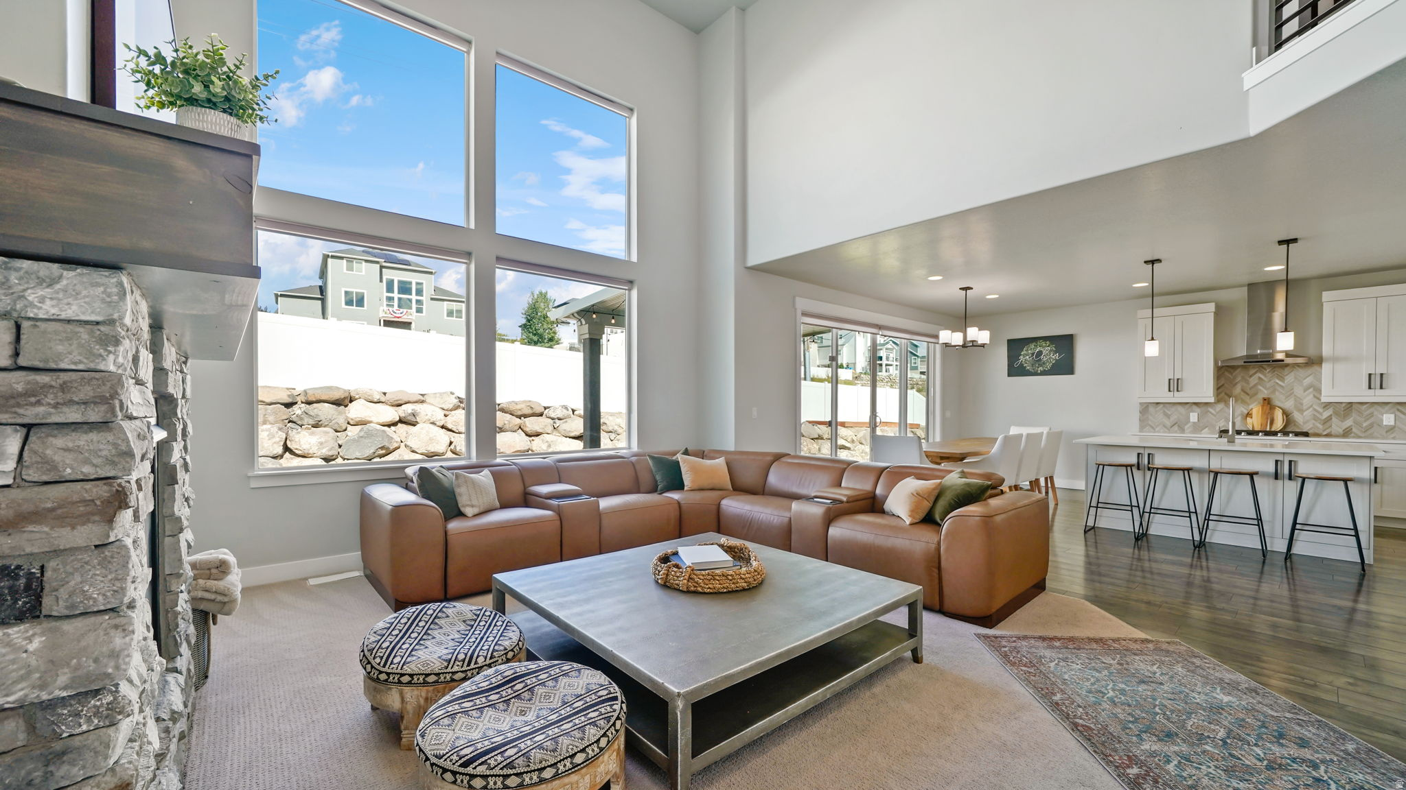 1224 W PEAK PL