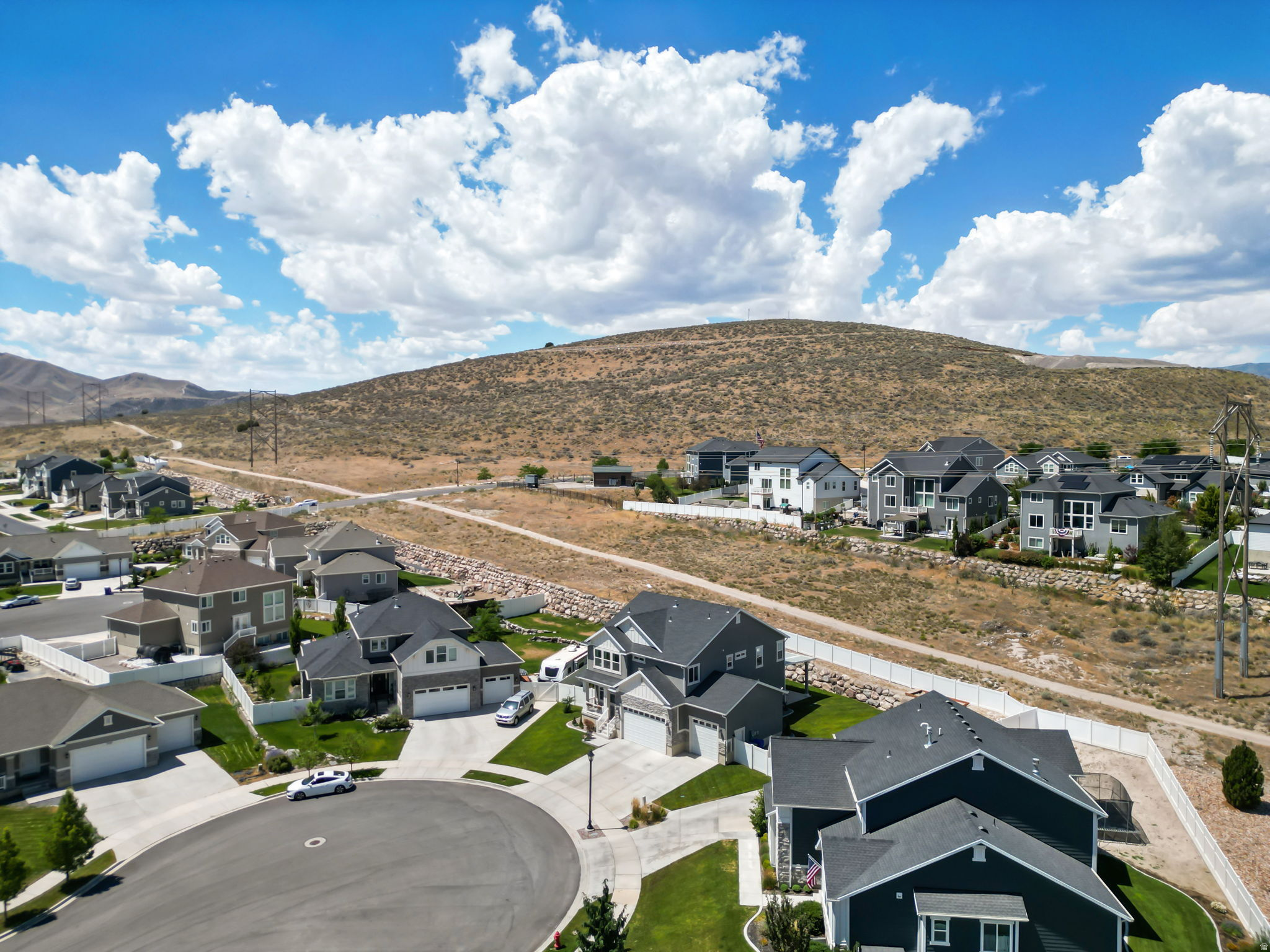 1224 W PEAK PL