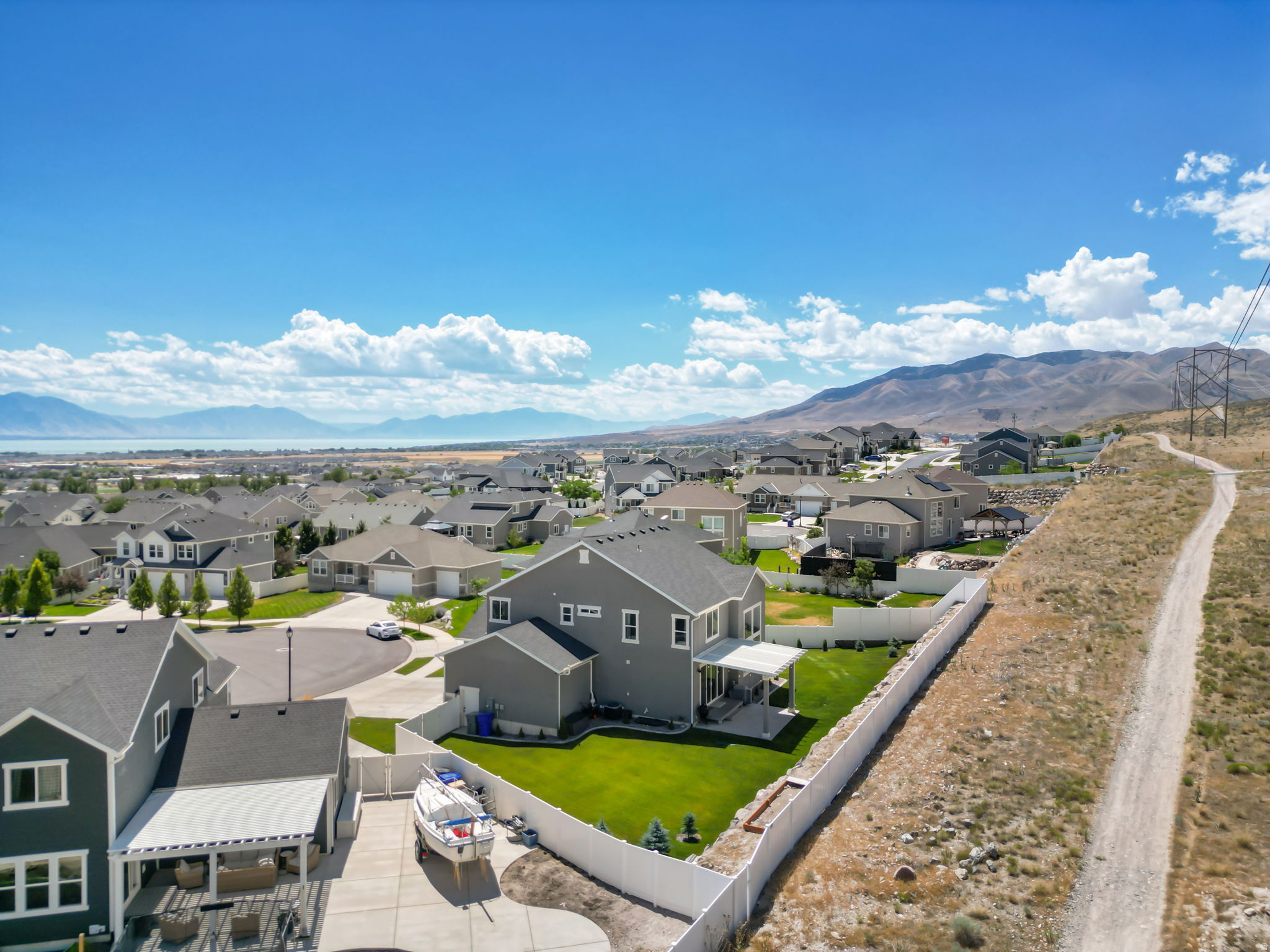 1224 W PEAK PL