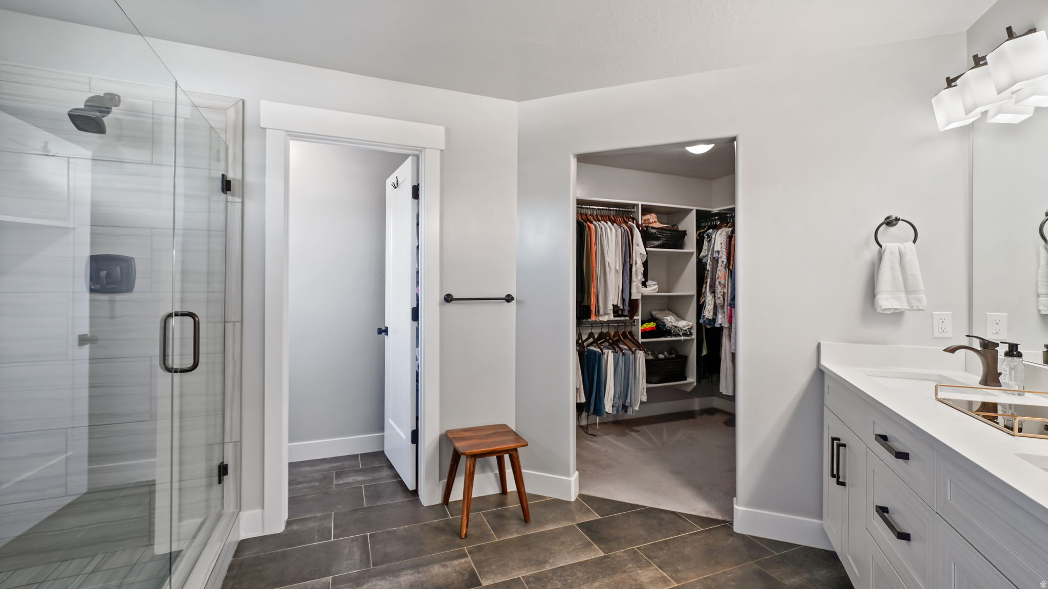 1224 W PEAK PL